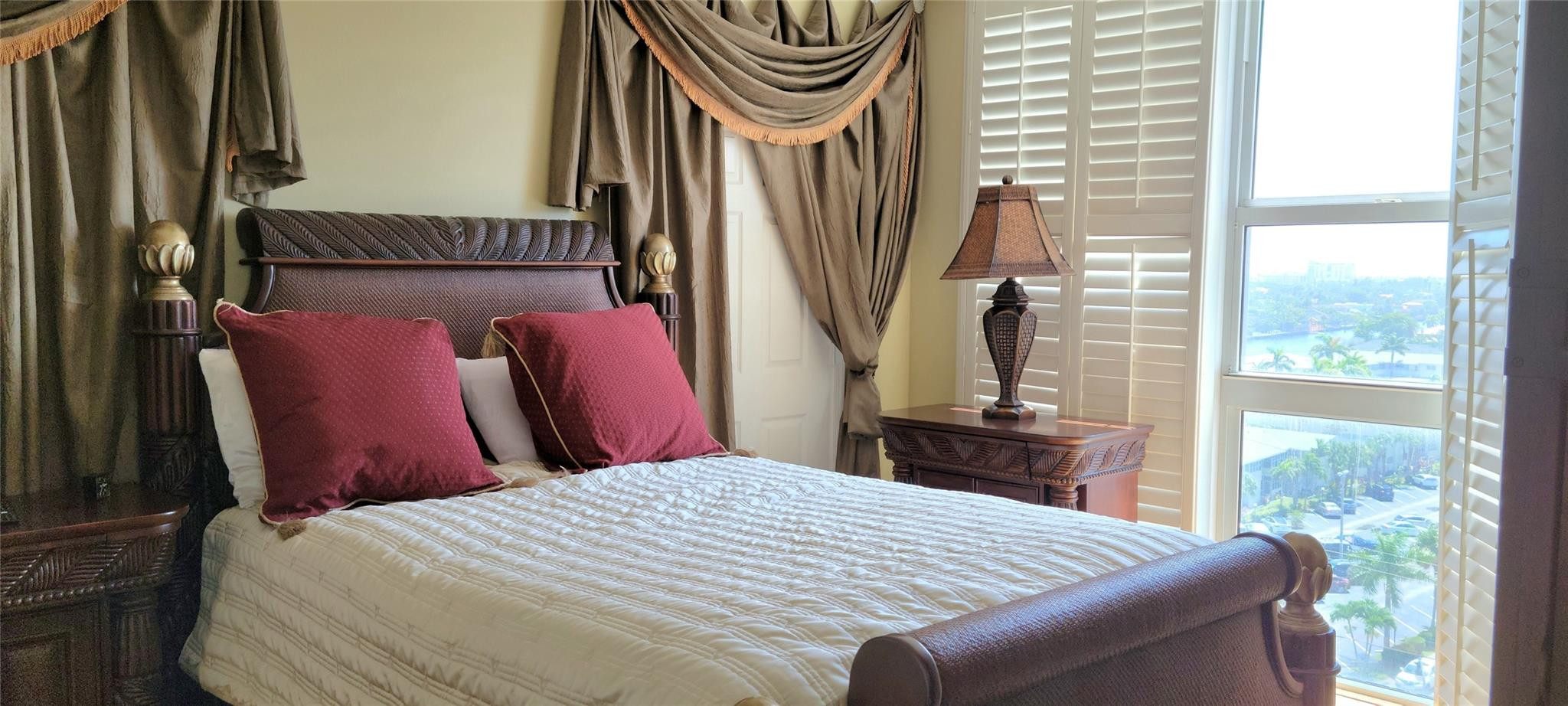 2080 S Ocean Drive 902 Property Photo 10