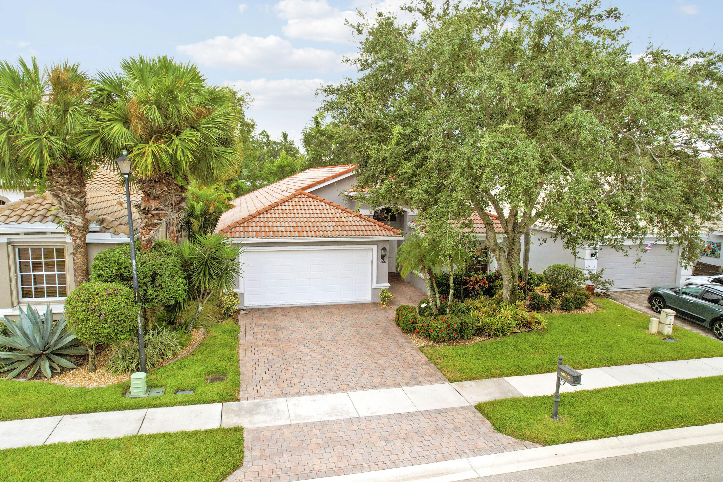 6806 Rienzo Street Property Photo 4