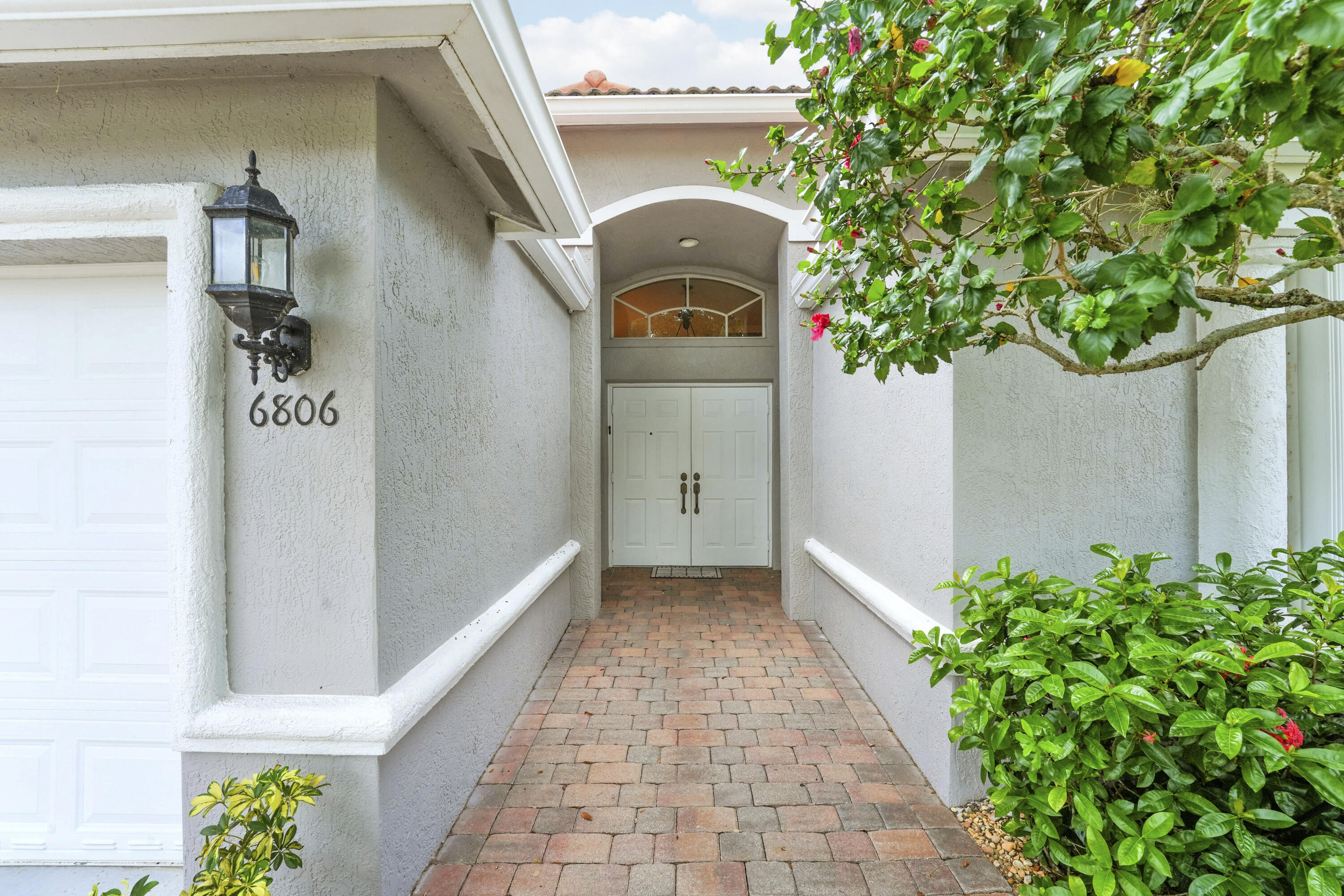 6806 Rienzo Street Property Photo 6