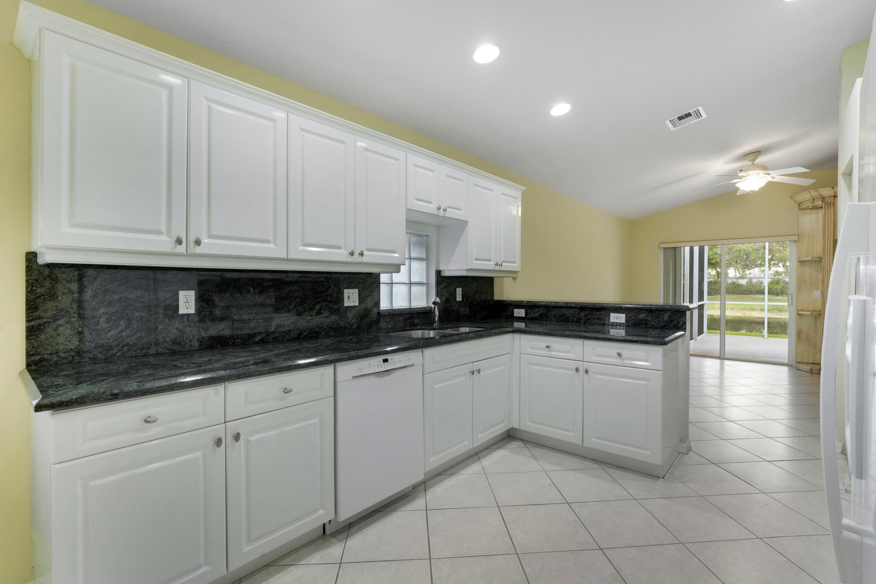 6806 Rienzo Street Property Photo 14