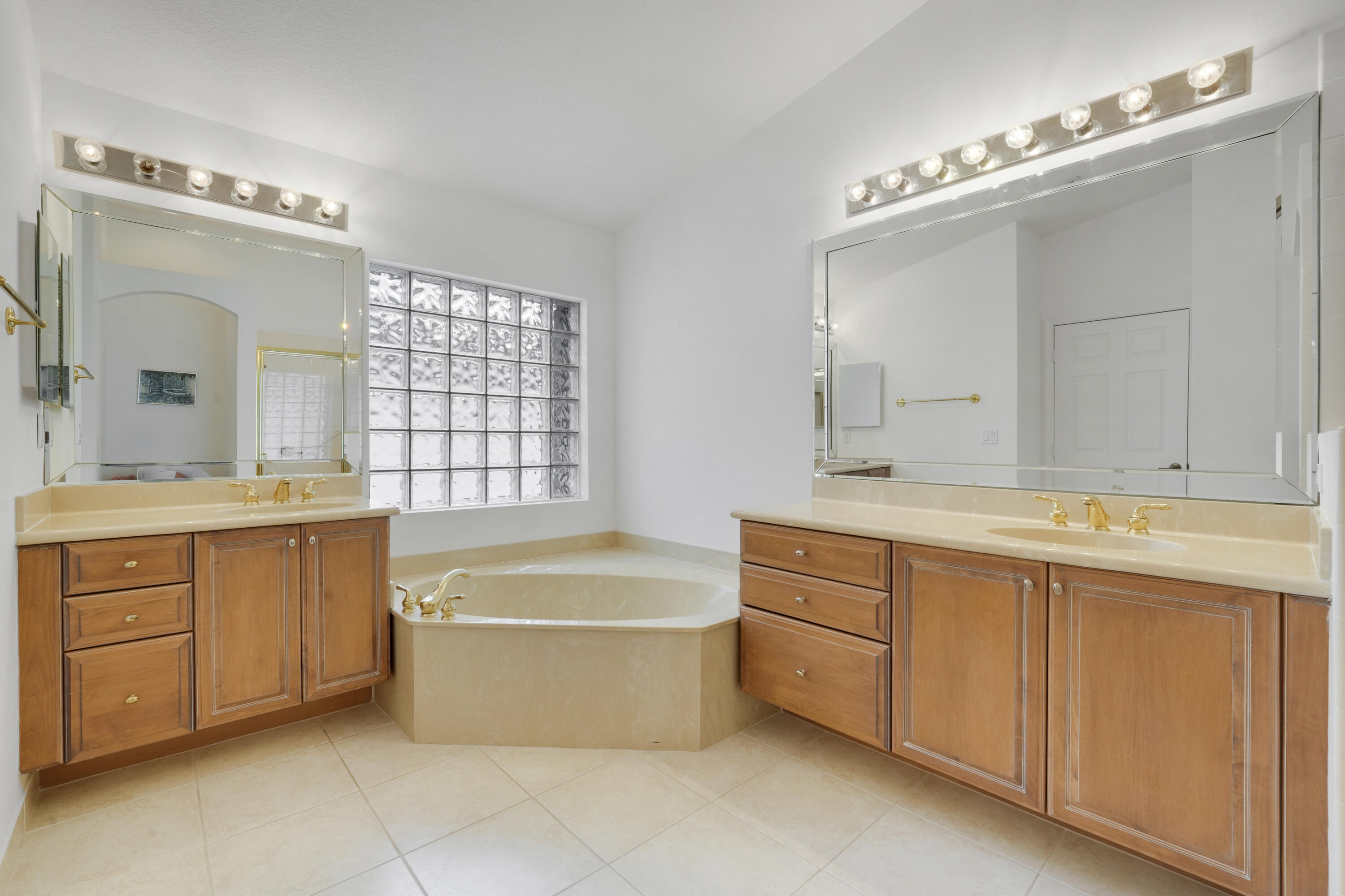 6806 Rienzo Street Property Photo 24