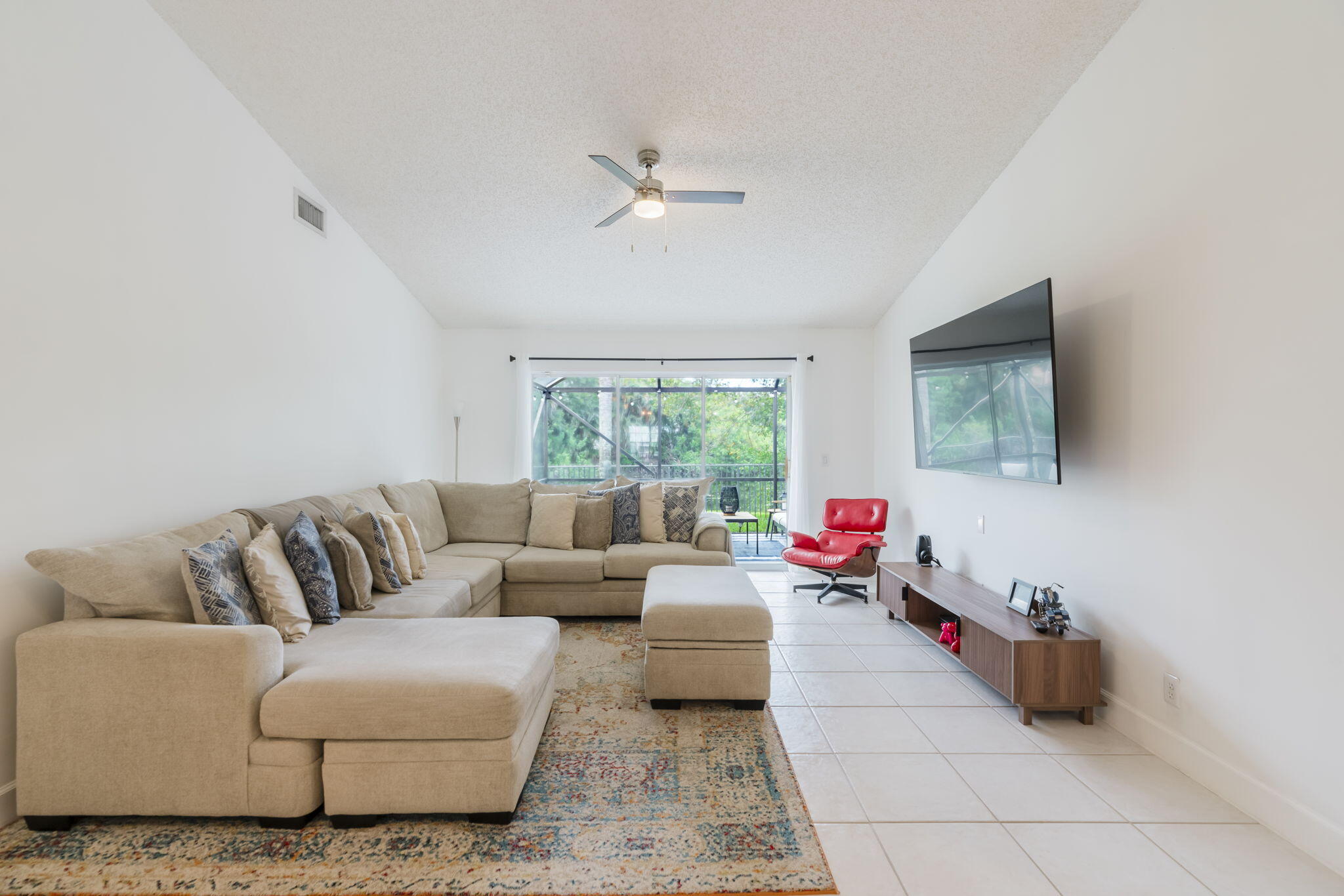 11140 Lakeaire Circle Property Photo 28