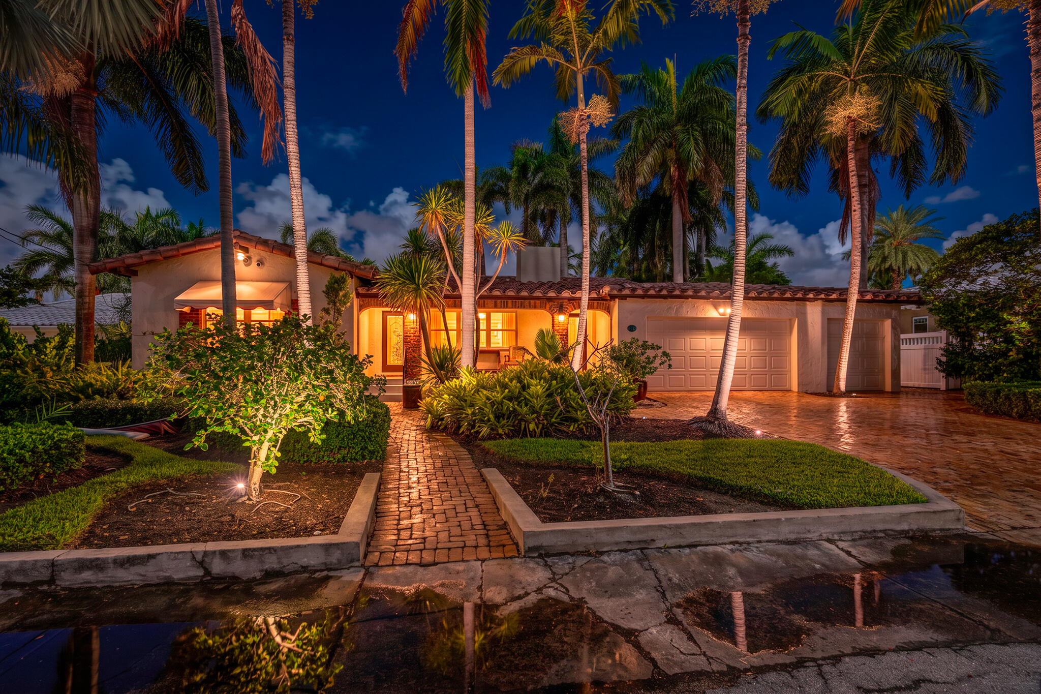 627 Solar Isle Drive Property Photo 3
