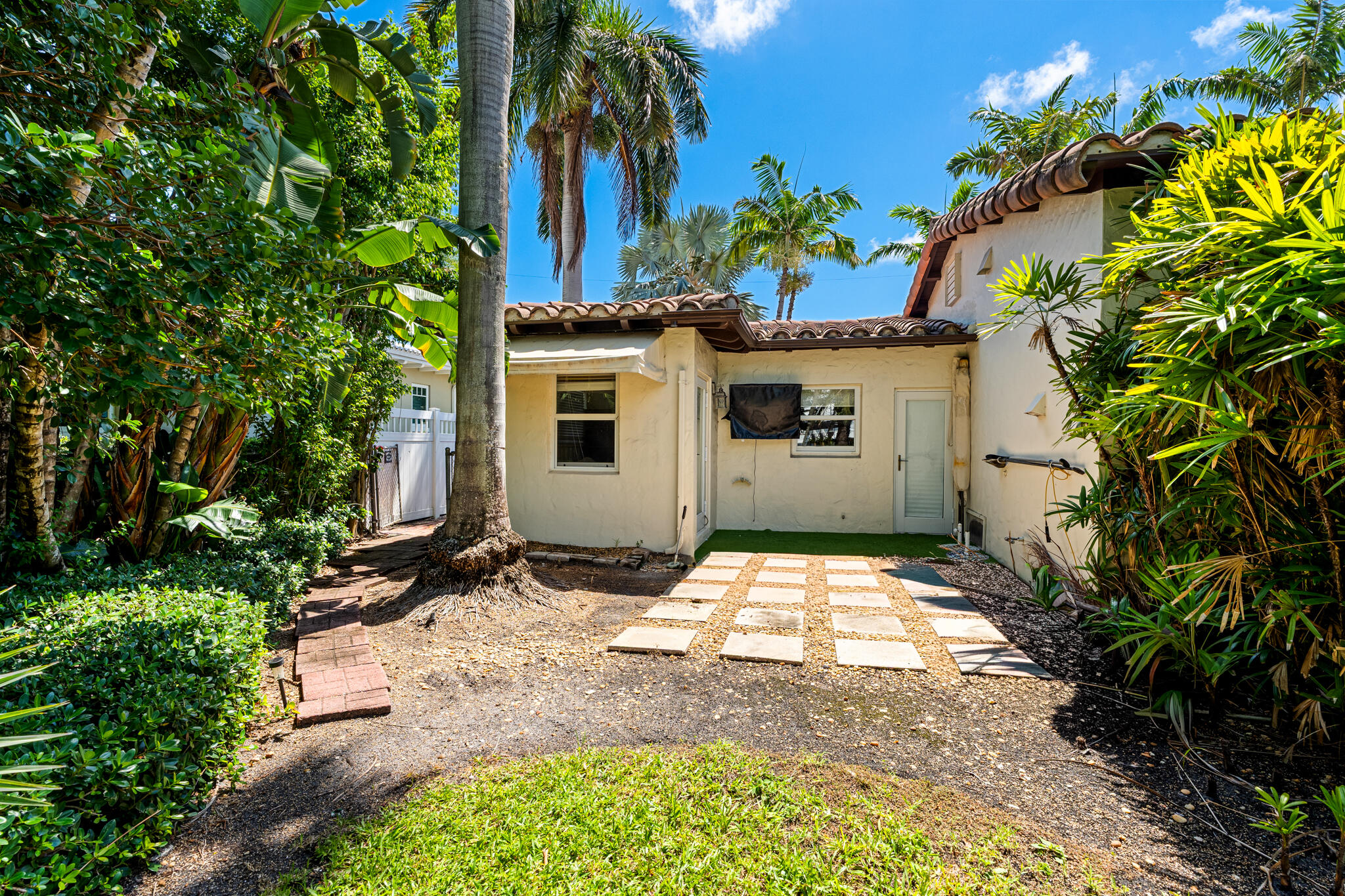 627 Solar Isle Drive Property Photo 46