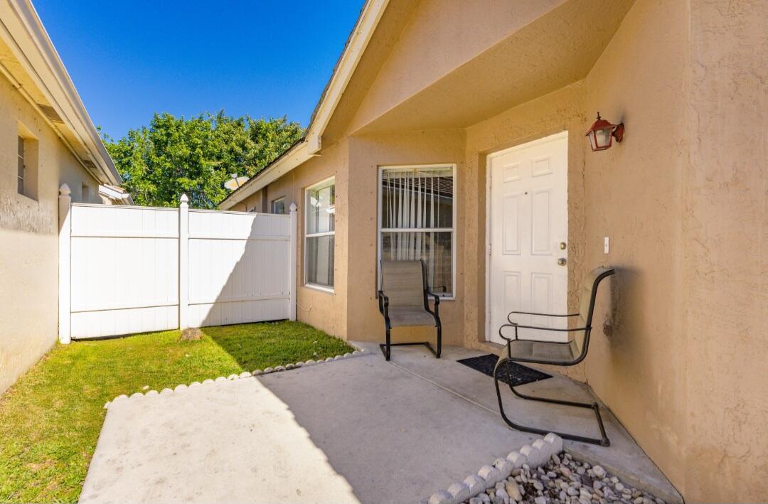 6179 Savannah Way Property Photo 1