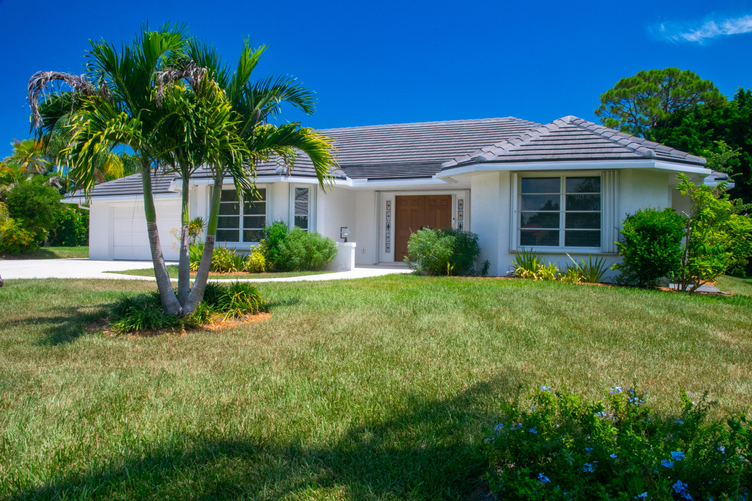 4185 Se Fairway Court Property Photo 1
