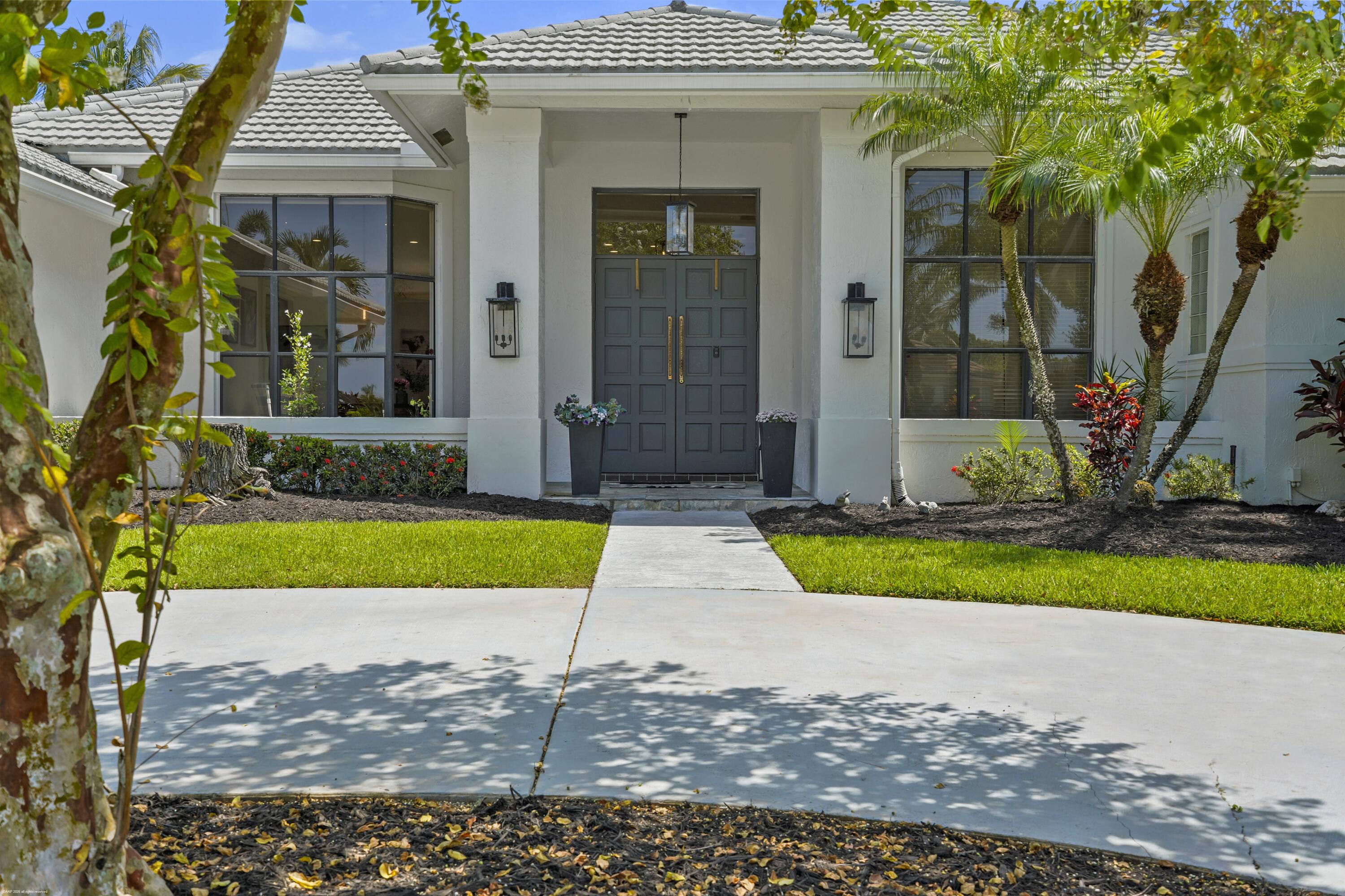 1902 S CLUB Drive Property Photo 1