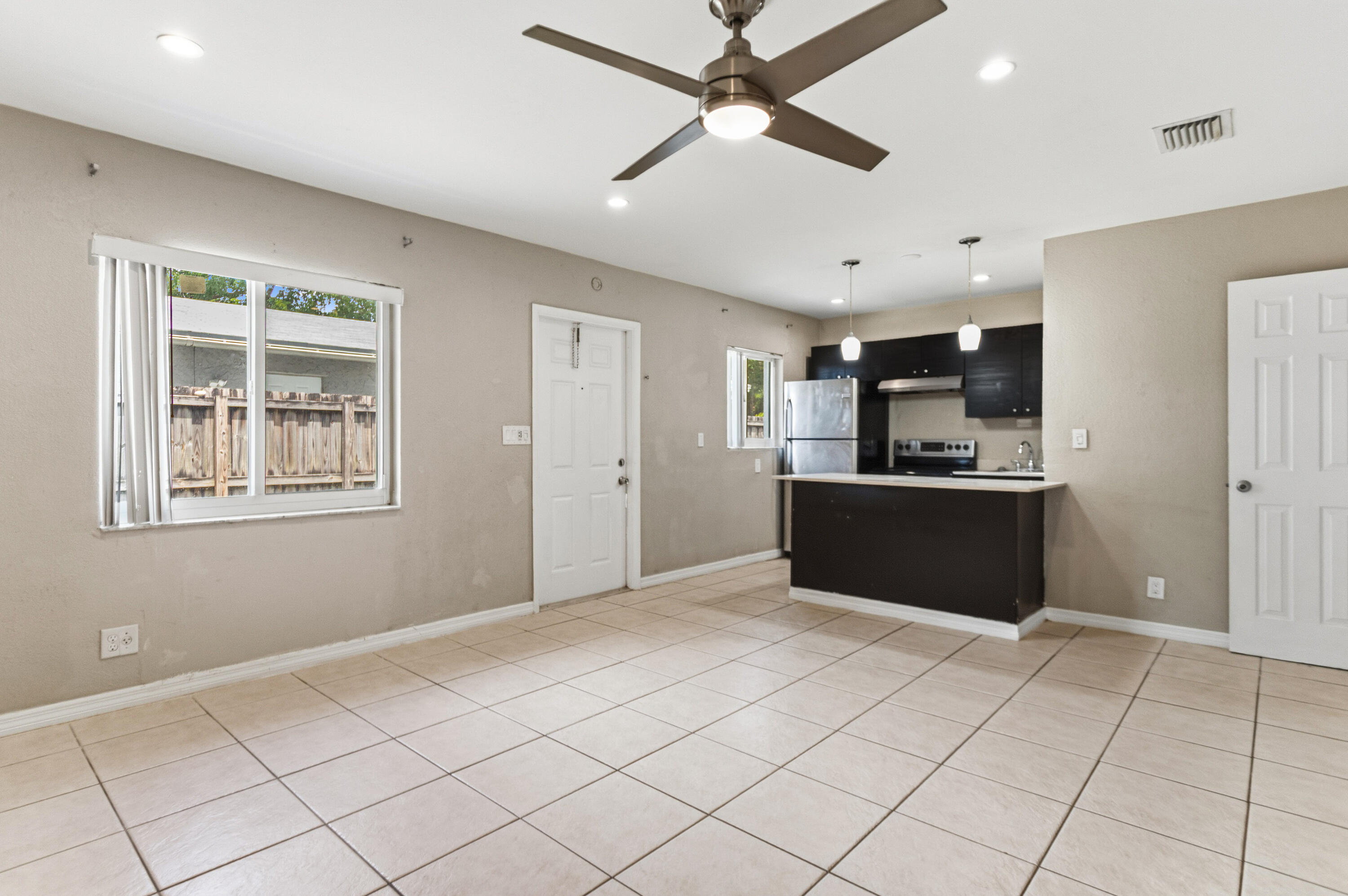 709 Sw 13th Avenue 2 Property Photo 6