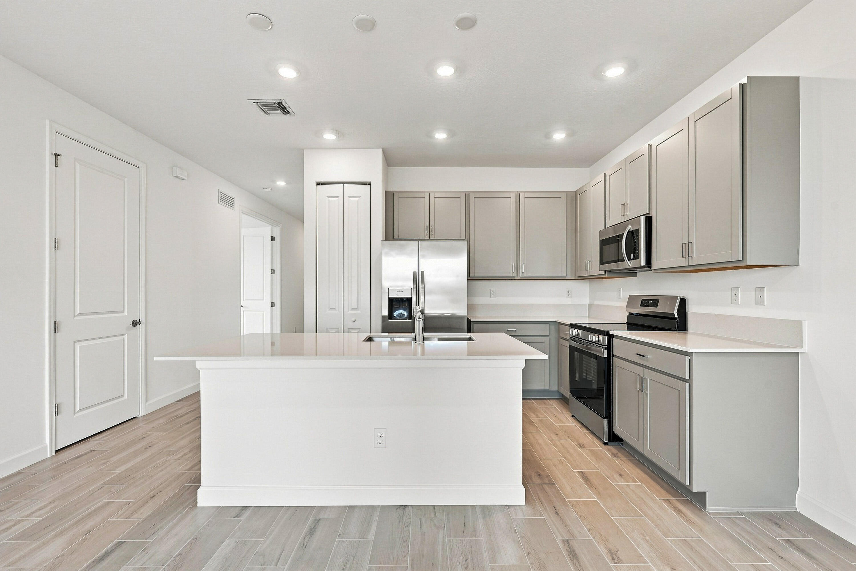 3640 Spanish Cedar Place Property Photo 3
