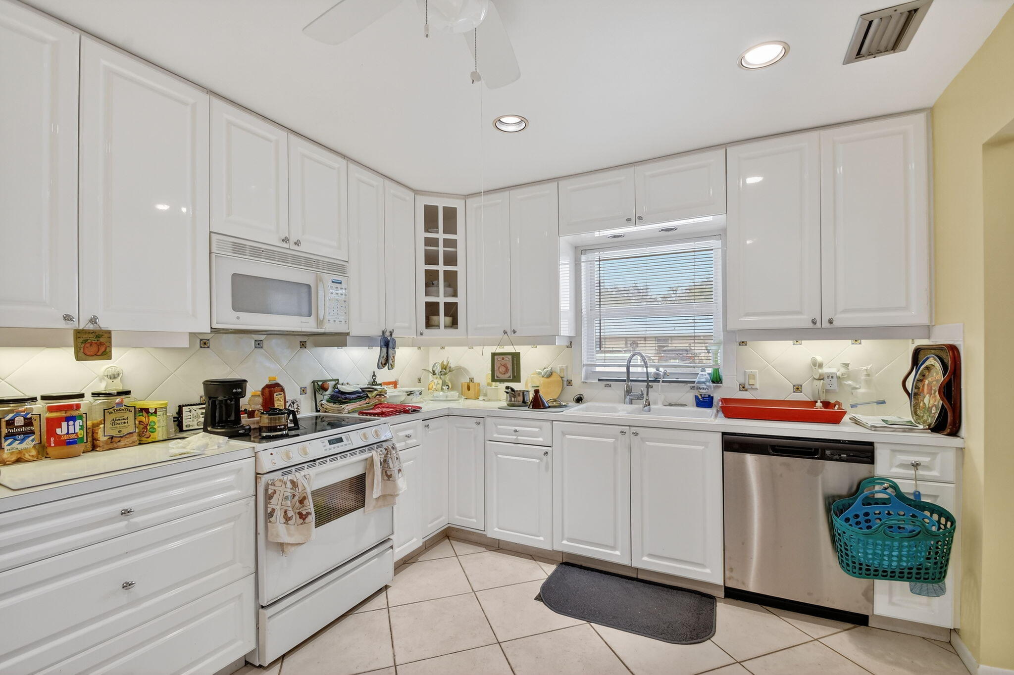 782 Nantucket Circle Property Photo 1