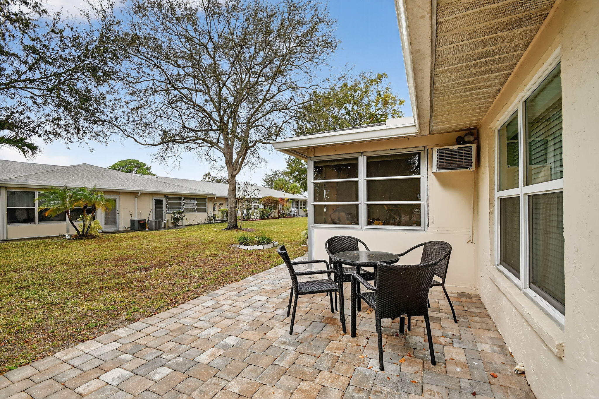 782 Nantucket Circle Property Photo 4