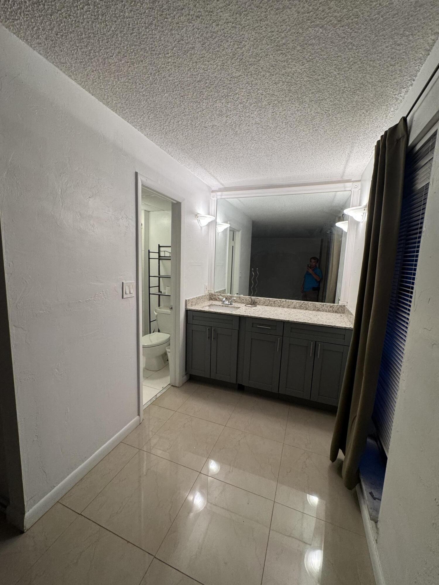3904 Sw 67th Way Property Photo 17