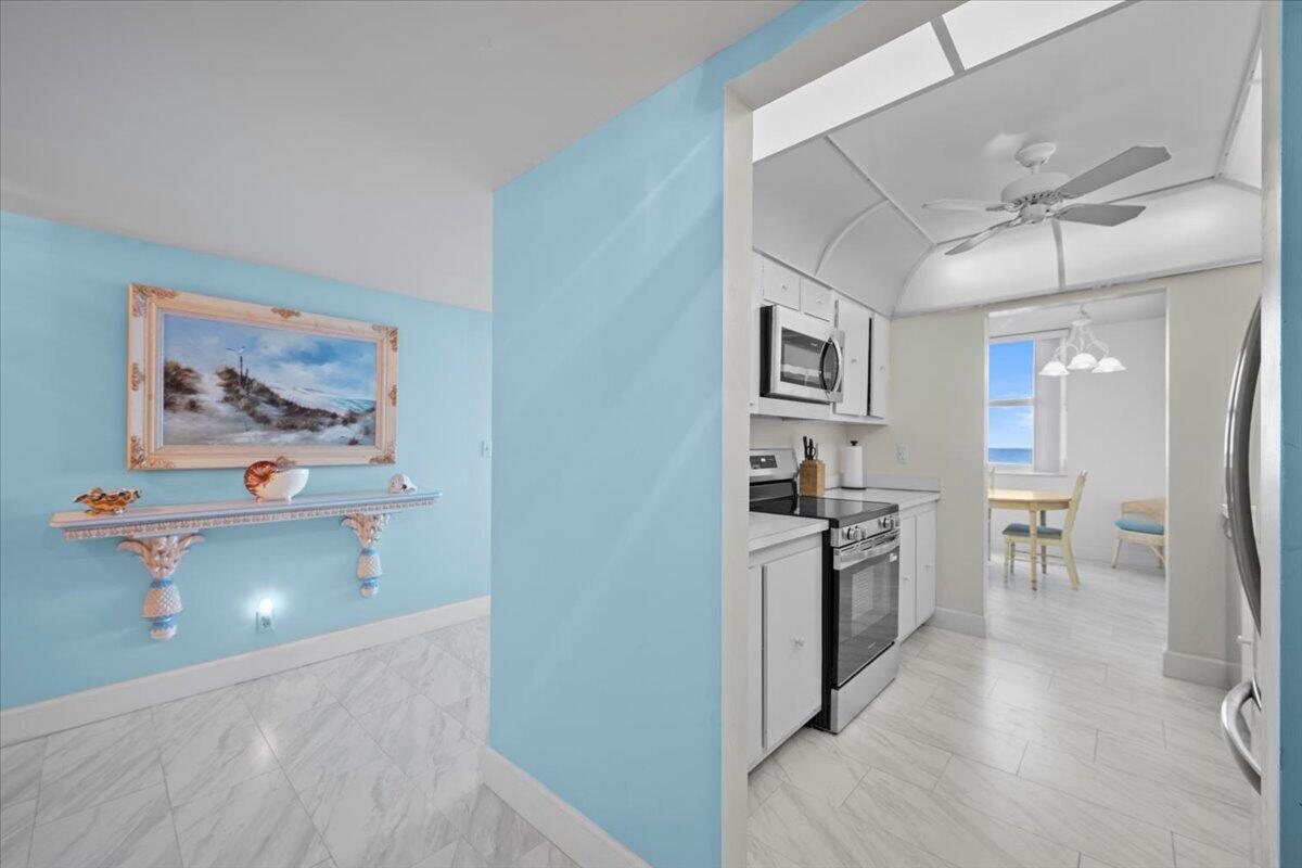 5440 N Ocean Drive 706 Property Photo 7