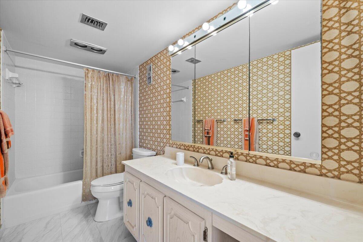5440 N Ocean Drive 706 Property Photo 23