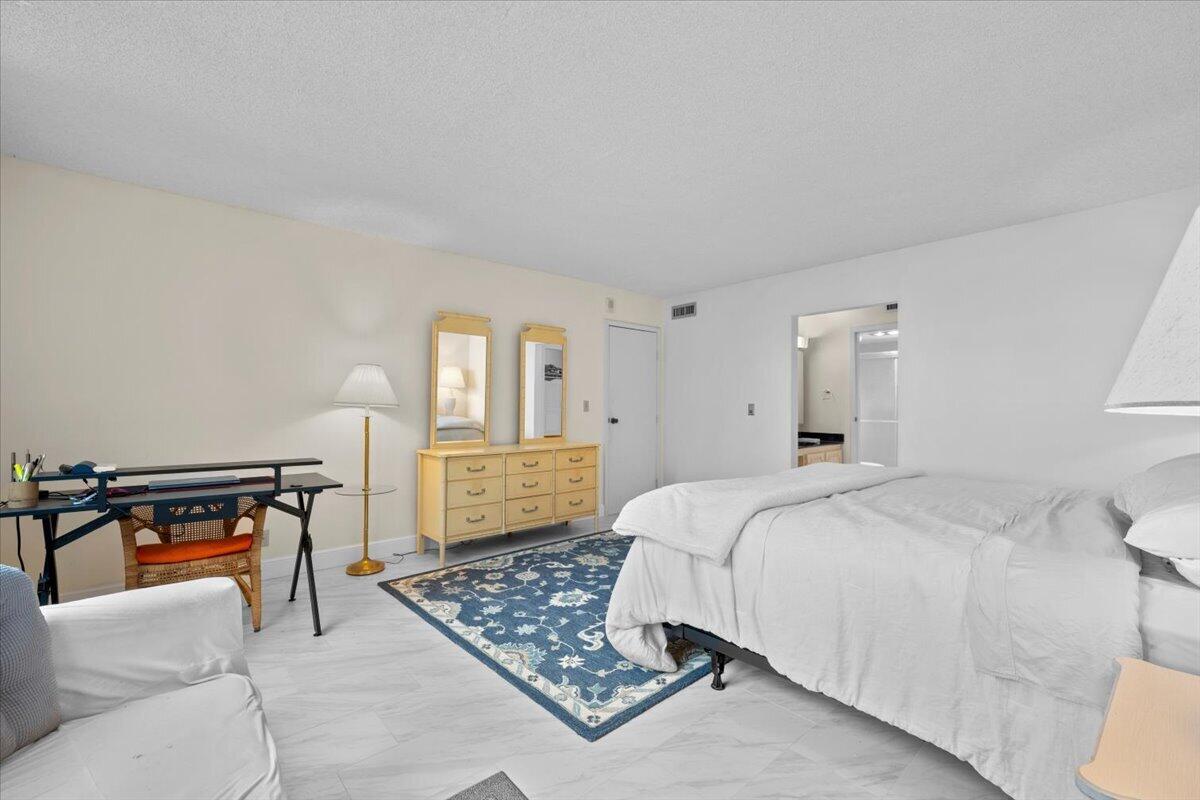 5440 N Ocean Drive 706 Property Photo 25