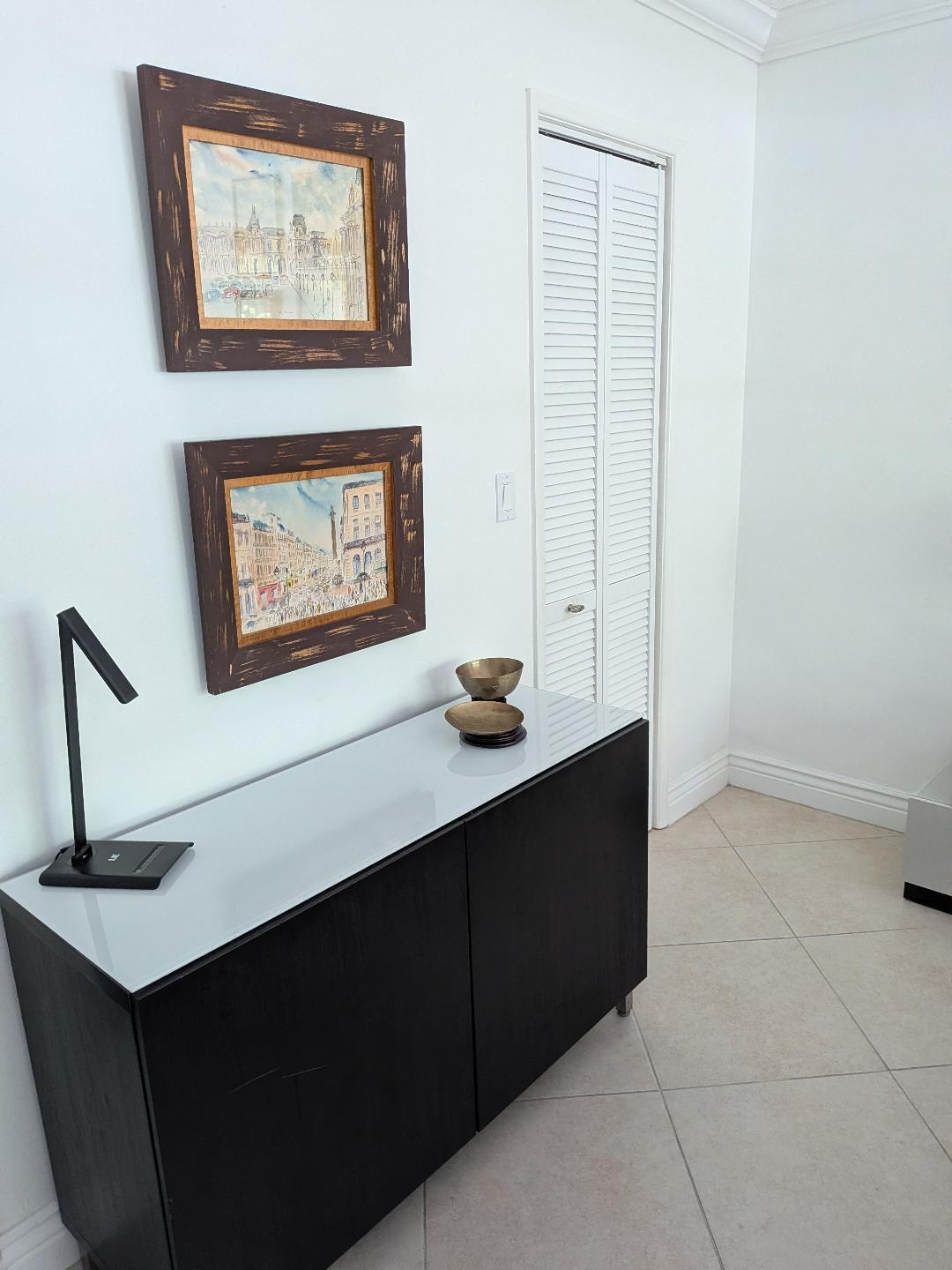 907 Cypress Terrace 205 Property Photo 10