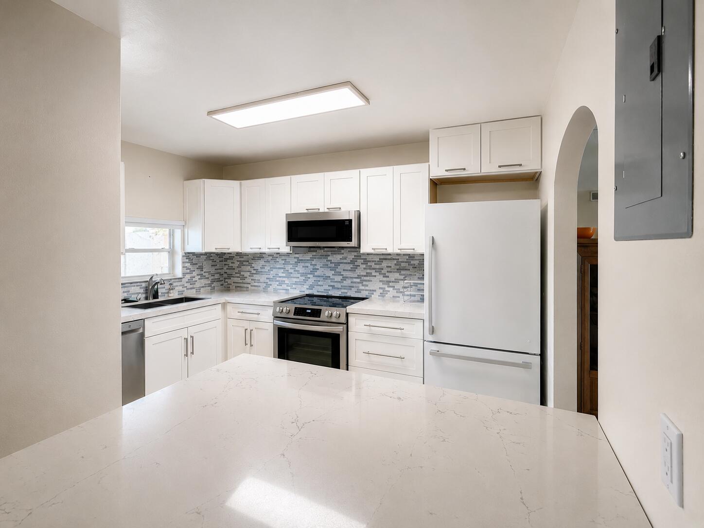 9411 N Hollybrook Lake Drive 309 Property Photo 1