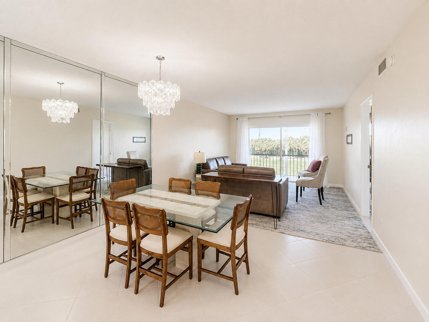 9411 N Hollybrook Lake Drive 309 Property Photo 5
