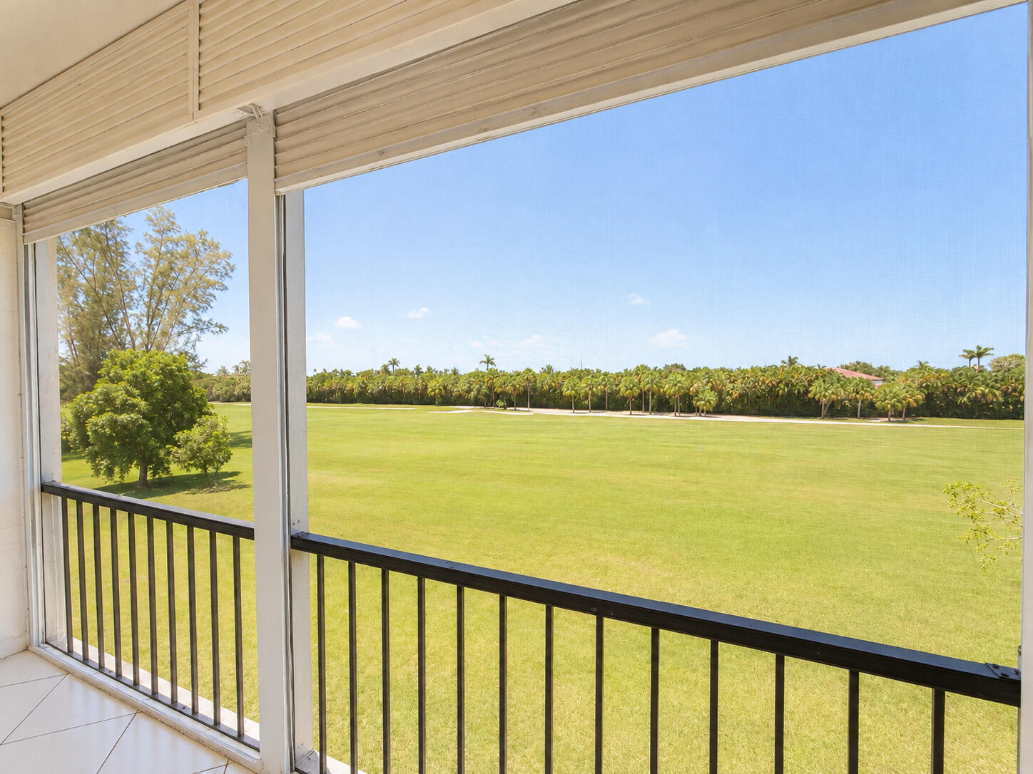 9411 N Hollybrook Lake Drive 309 Property Photo 7
