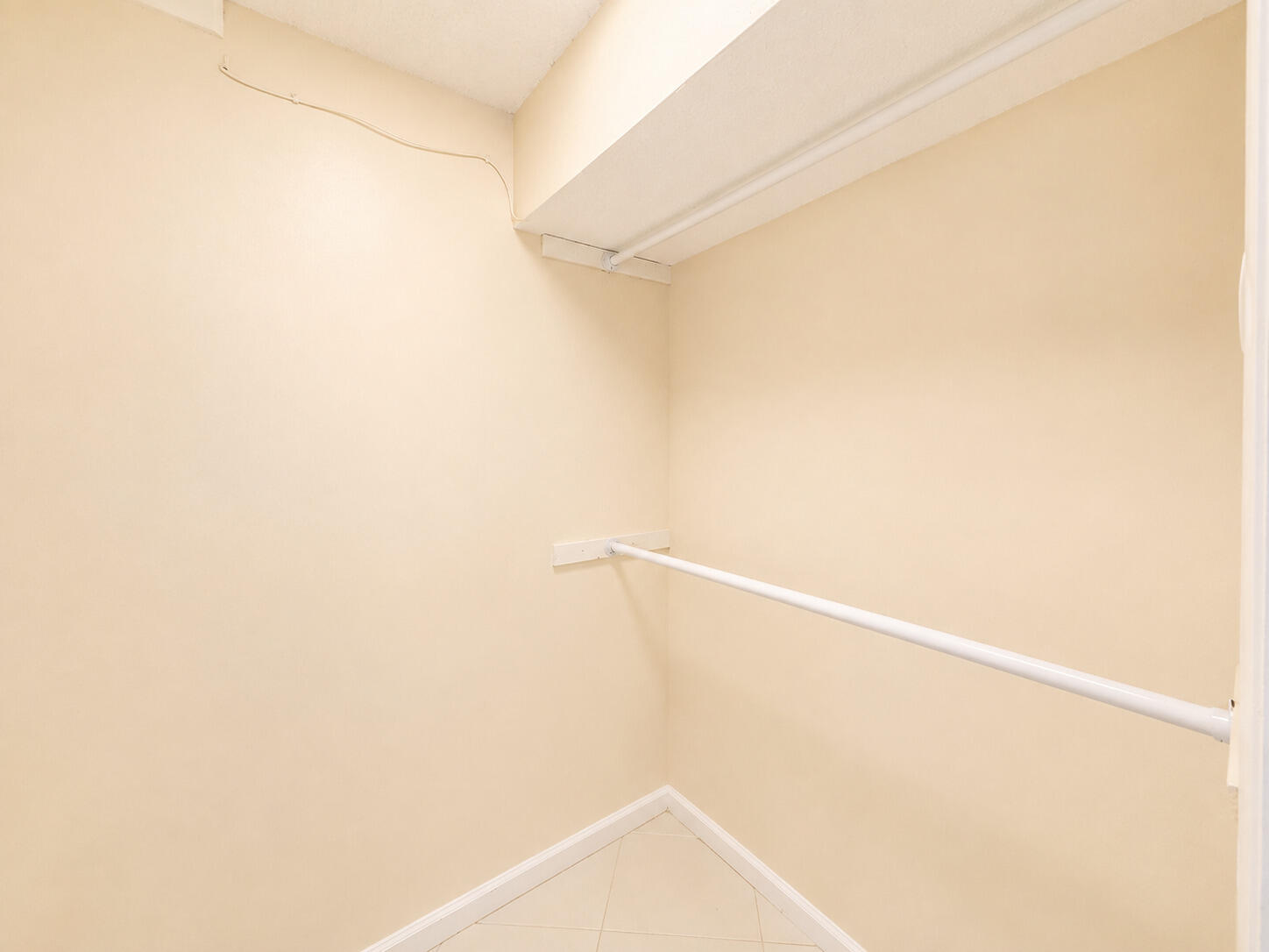 9411 N Hollybrook Lake Drive 309 Property Photo 10