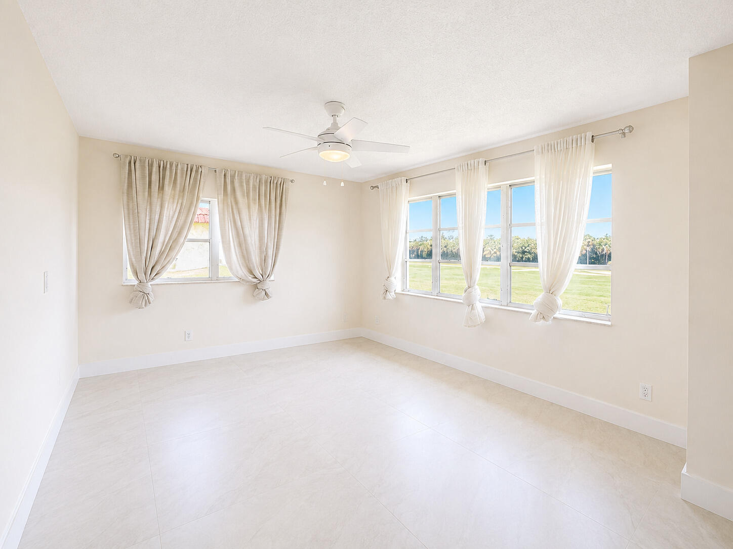 9411 N Hollybrook Lake Drive 310 Property Photo 12