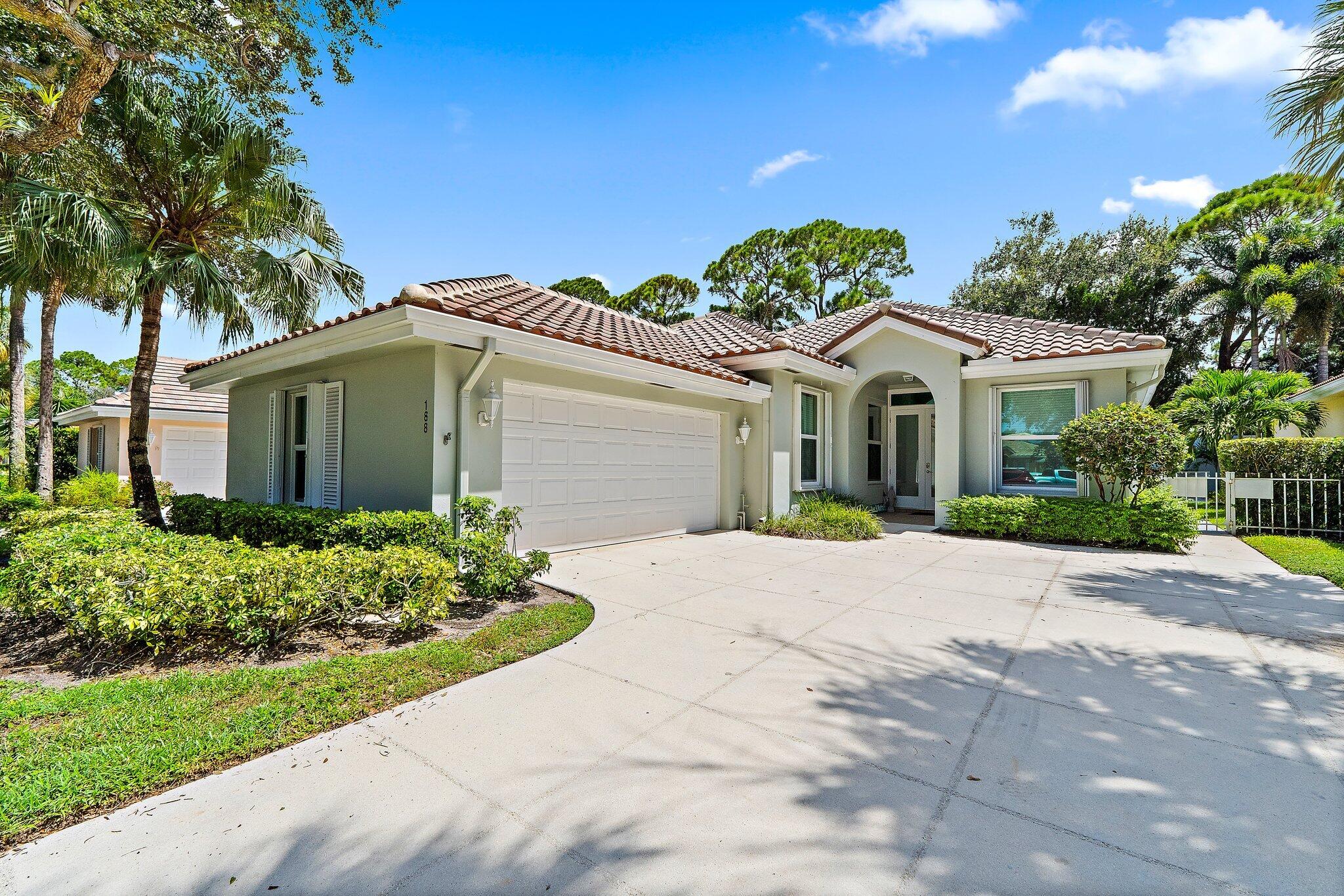 188 S Hampton Drive Property Photo 1