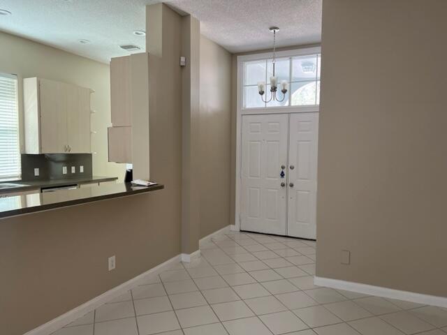 188 S Hampton Drive Property Photo 9