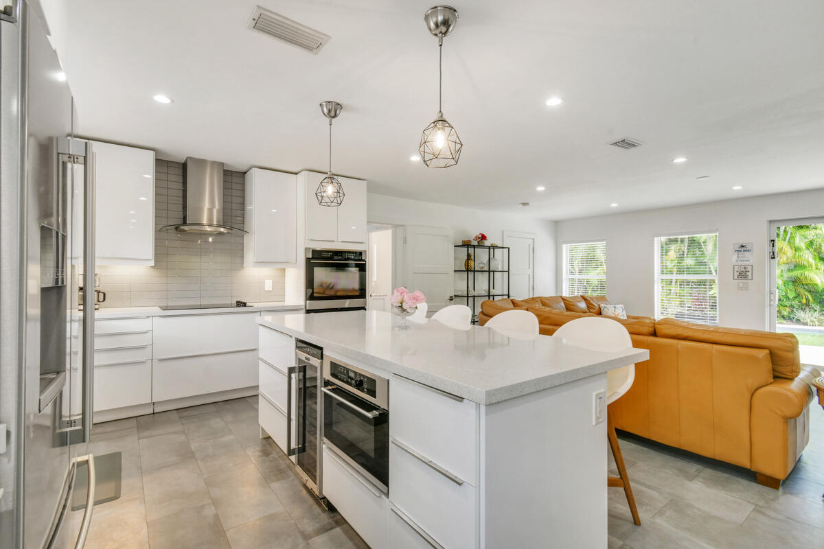 1182 Beach Road Property Photo 11