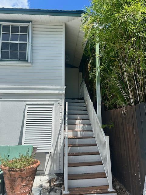 727 PENN Street 3 Property Photo 1
