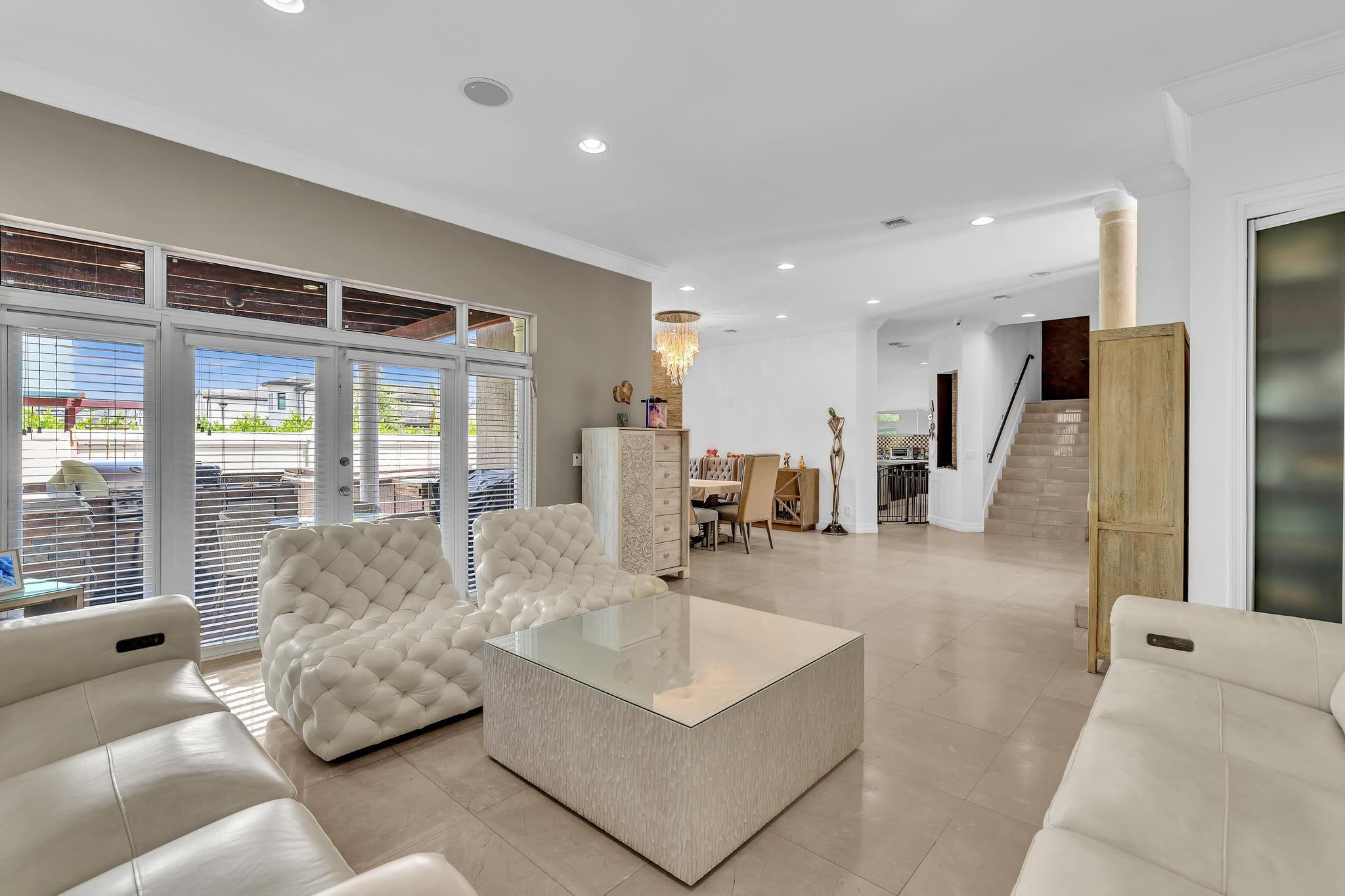 3521 Forest View Circle Property Photo 13