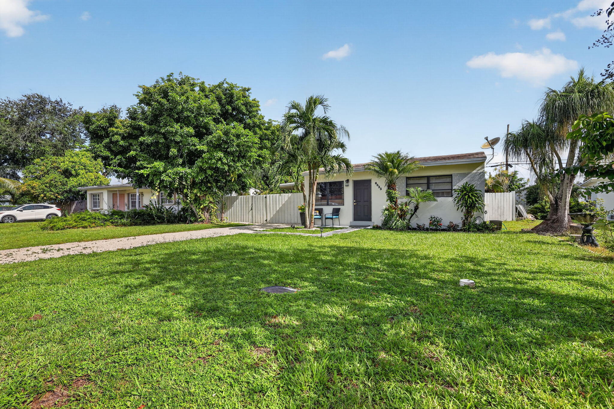 6533 Sw 19th Street Property Photo 1