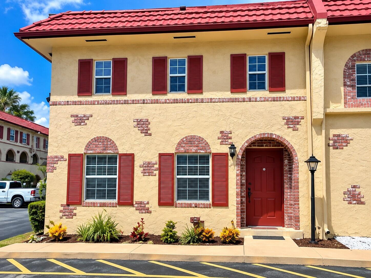 3056 RIVERSIDE 1C