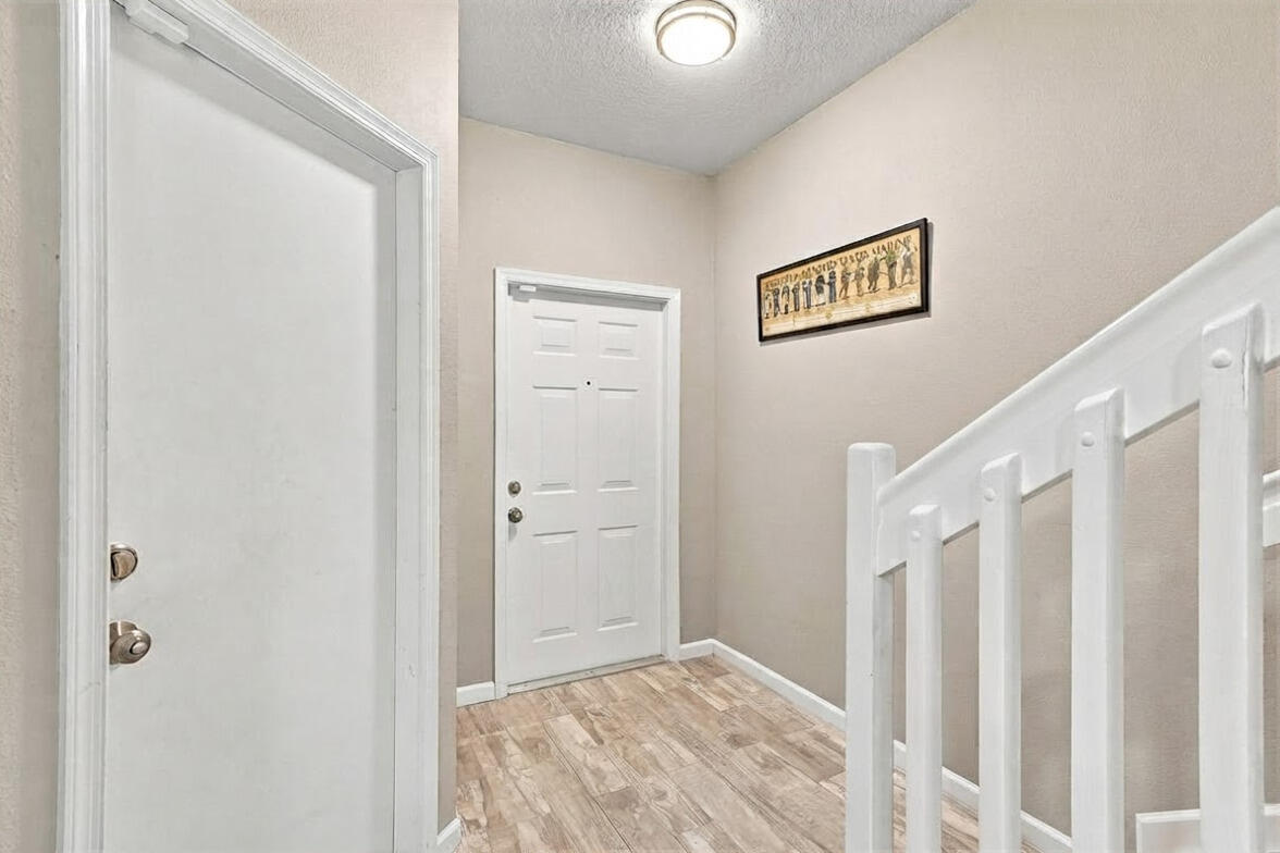 9989 Porta Leona Lane Property Photo 6