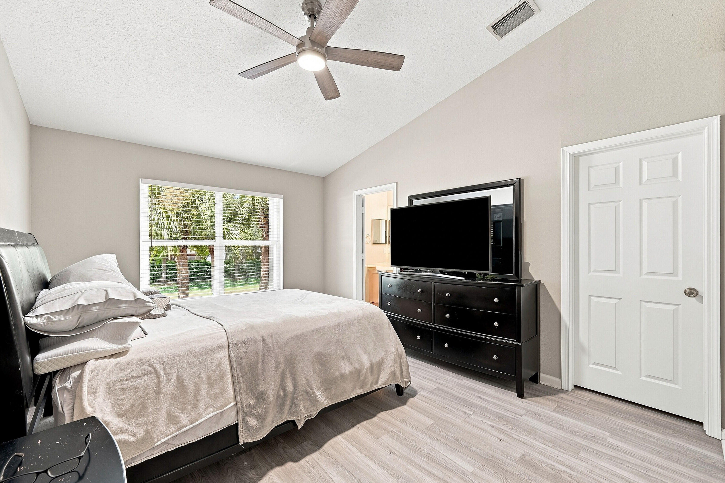 9989 Porta Leona Lane Property Photo 28