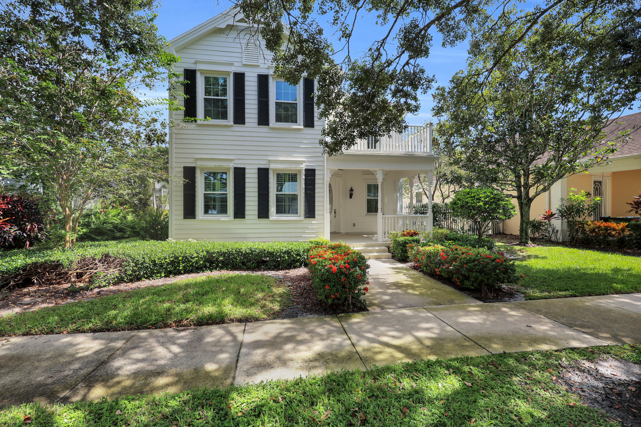 325 Sweet Bay Circle Property Photo 1