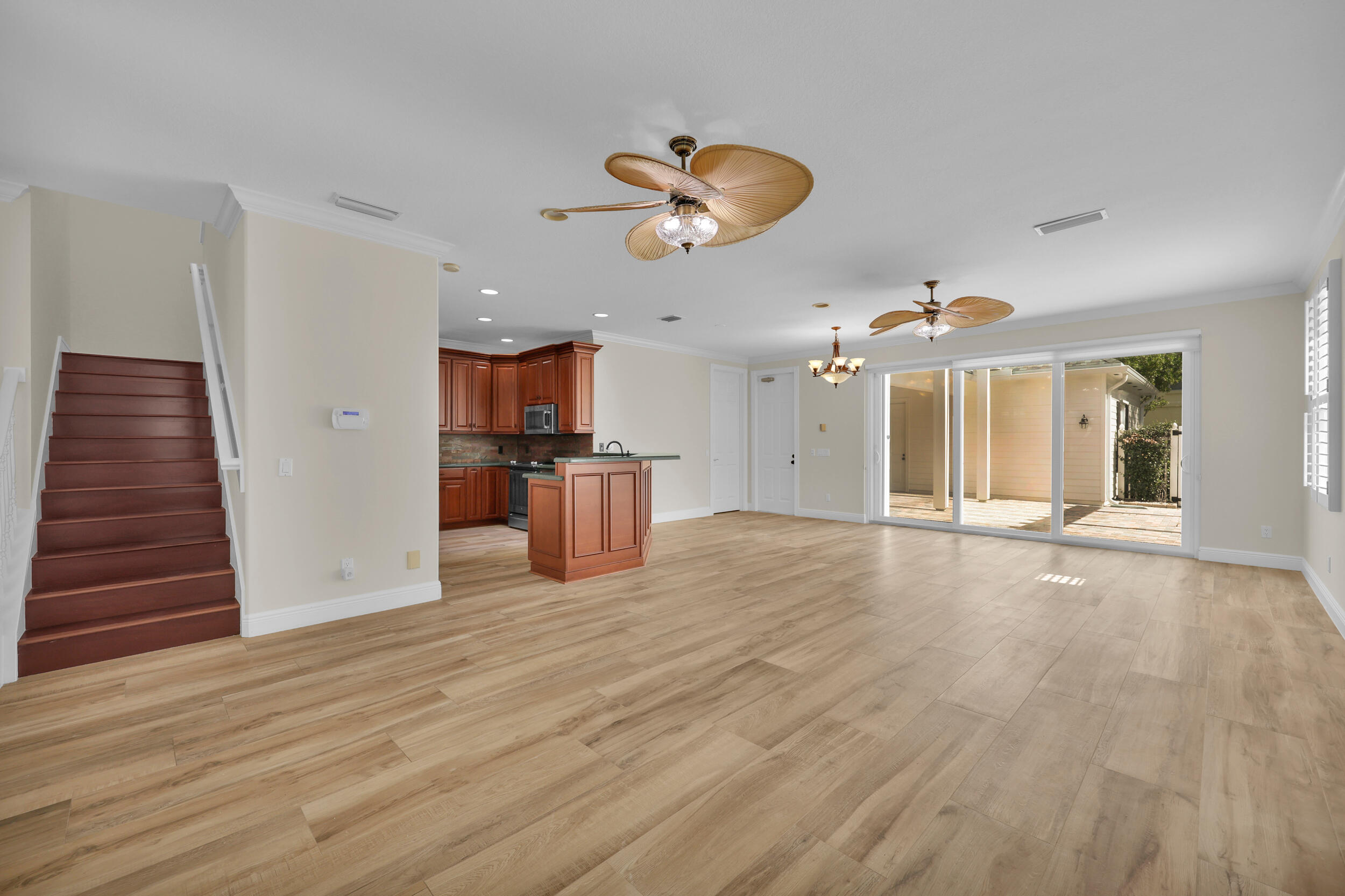 325 Sweet Bay Circle Property Photo 6