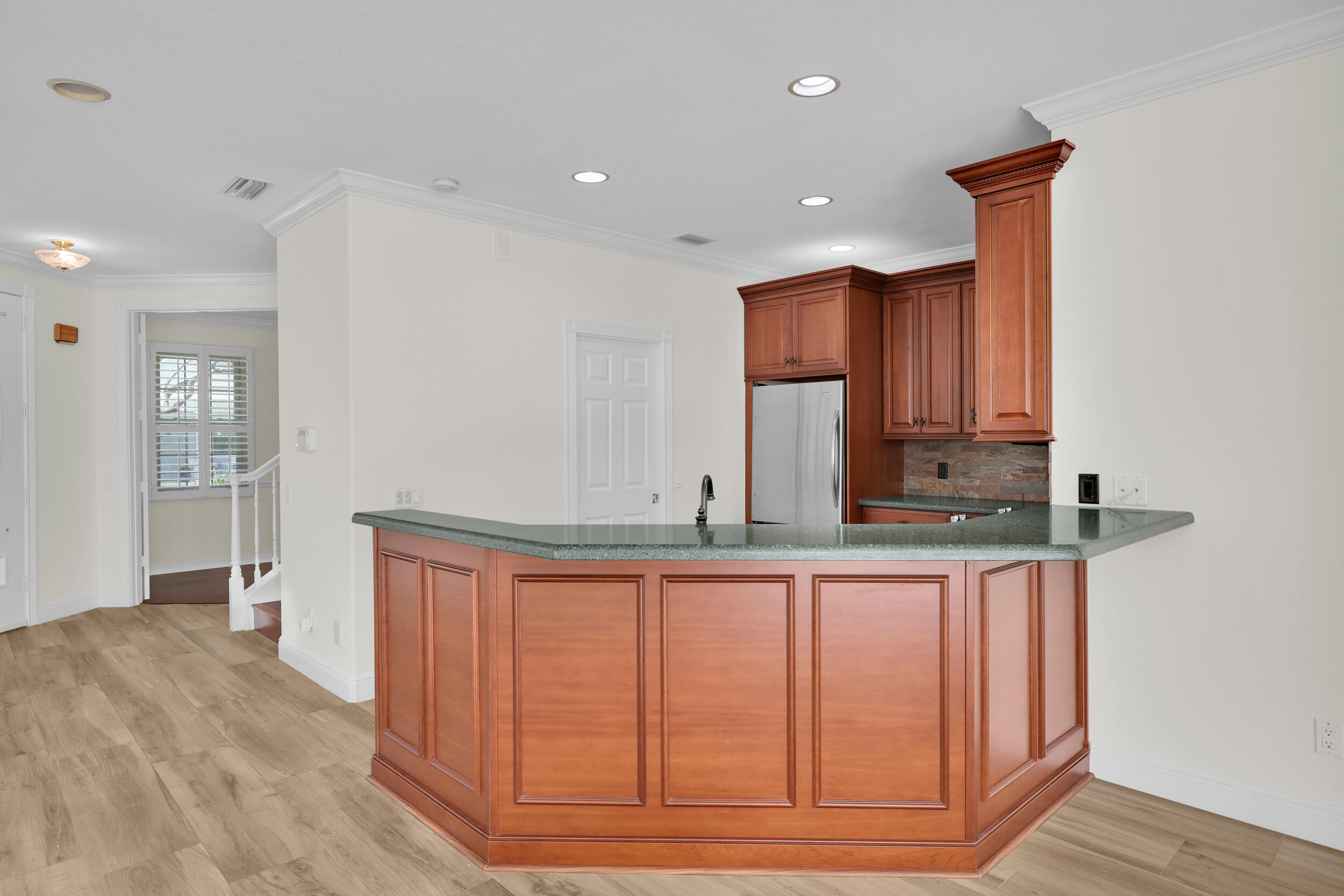 325 Sweet Bay Circle Property Photo 10