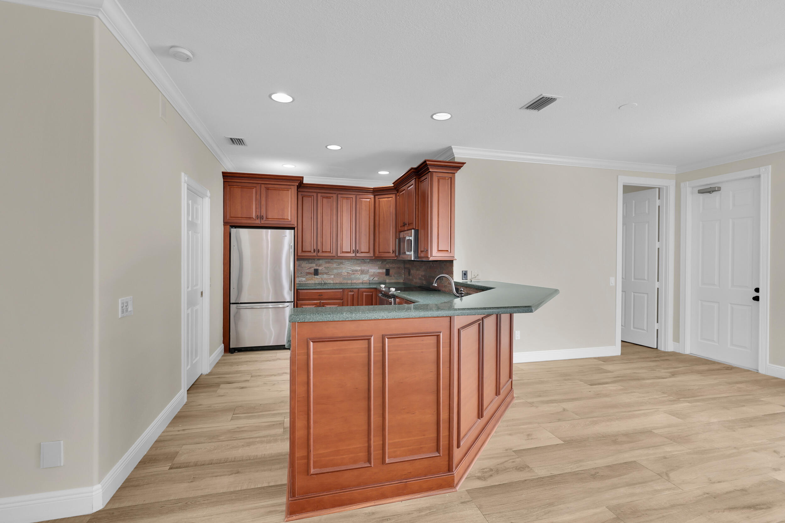 325 Sweet Bay Circle Property Photo 11