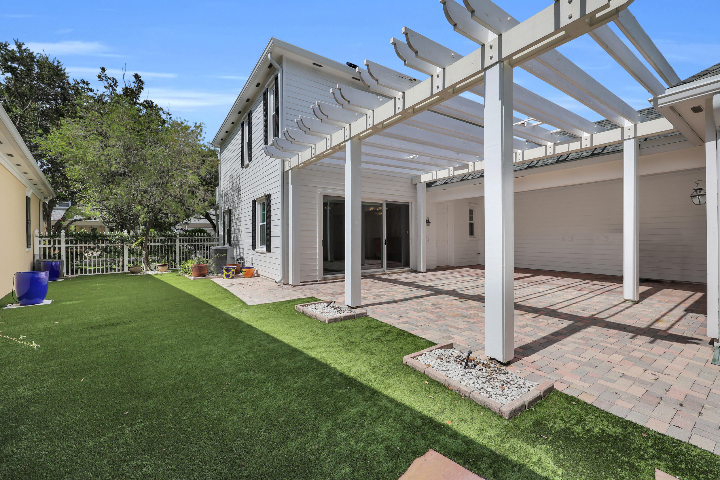 325 Sweet Bay Circle Property Photo 40