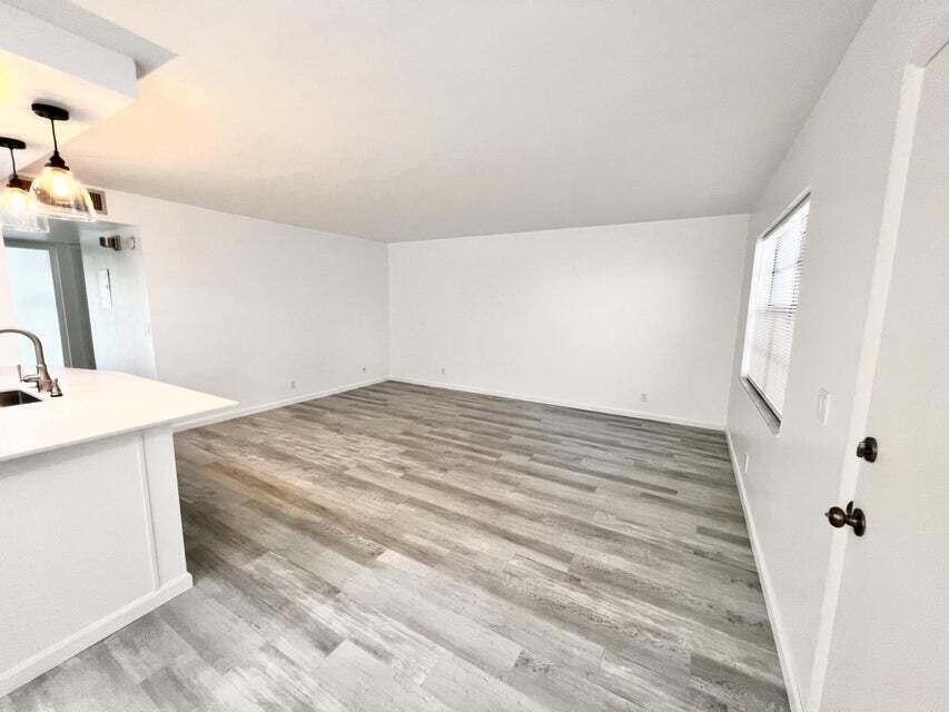 58 Normandy B Property Photo 6