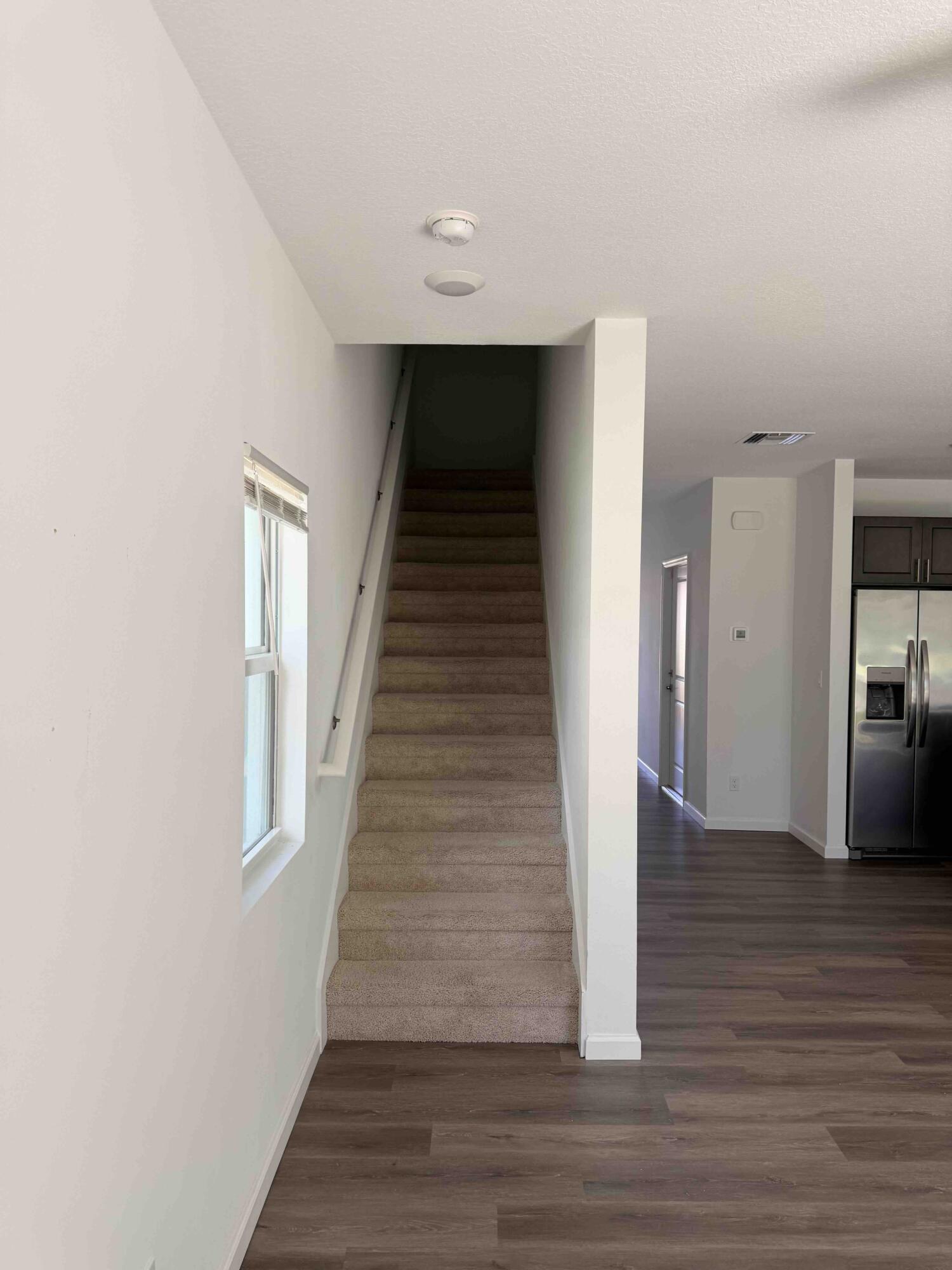 1858 Joyful Circle Property Photo 8