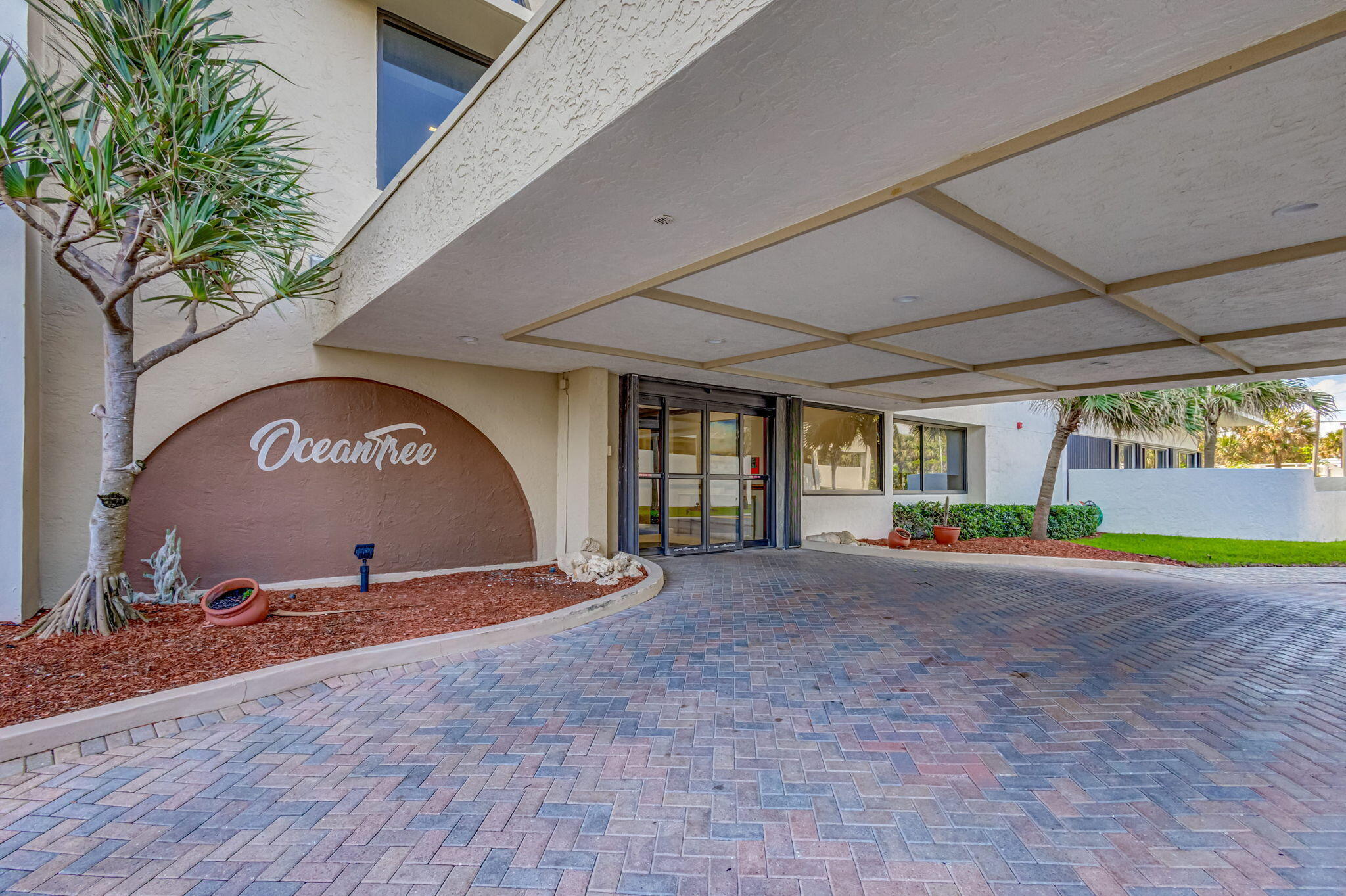 3400 N Ocean Drive Ph Property Photo 79