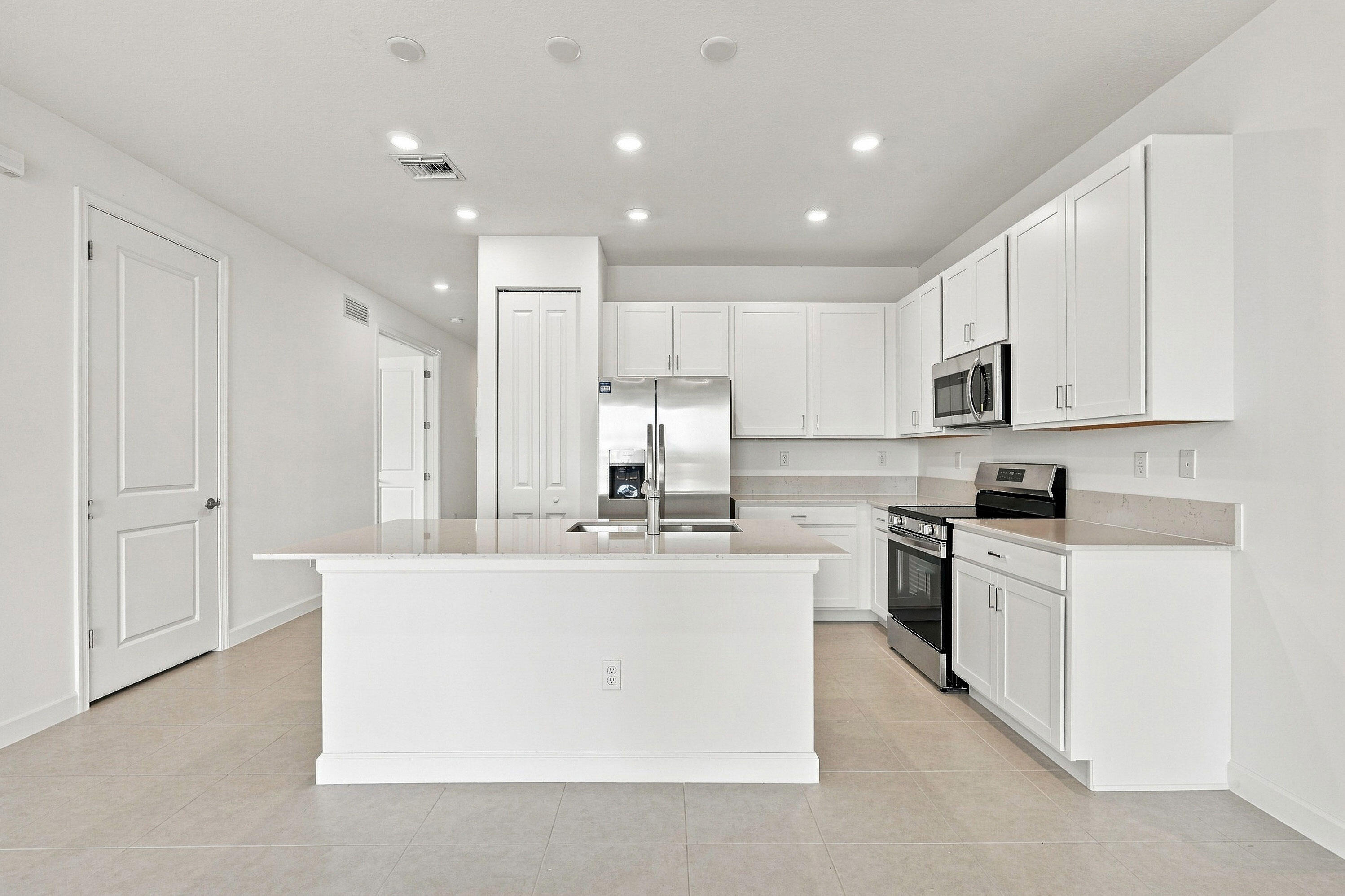 3556 Spanish Cedar Place Property Photo 3