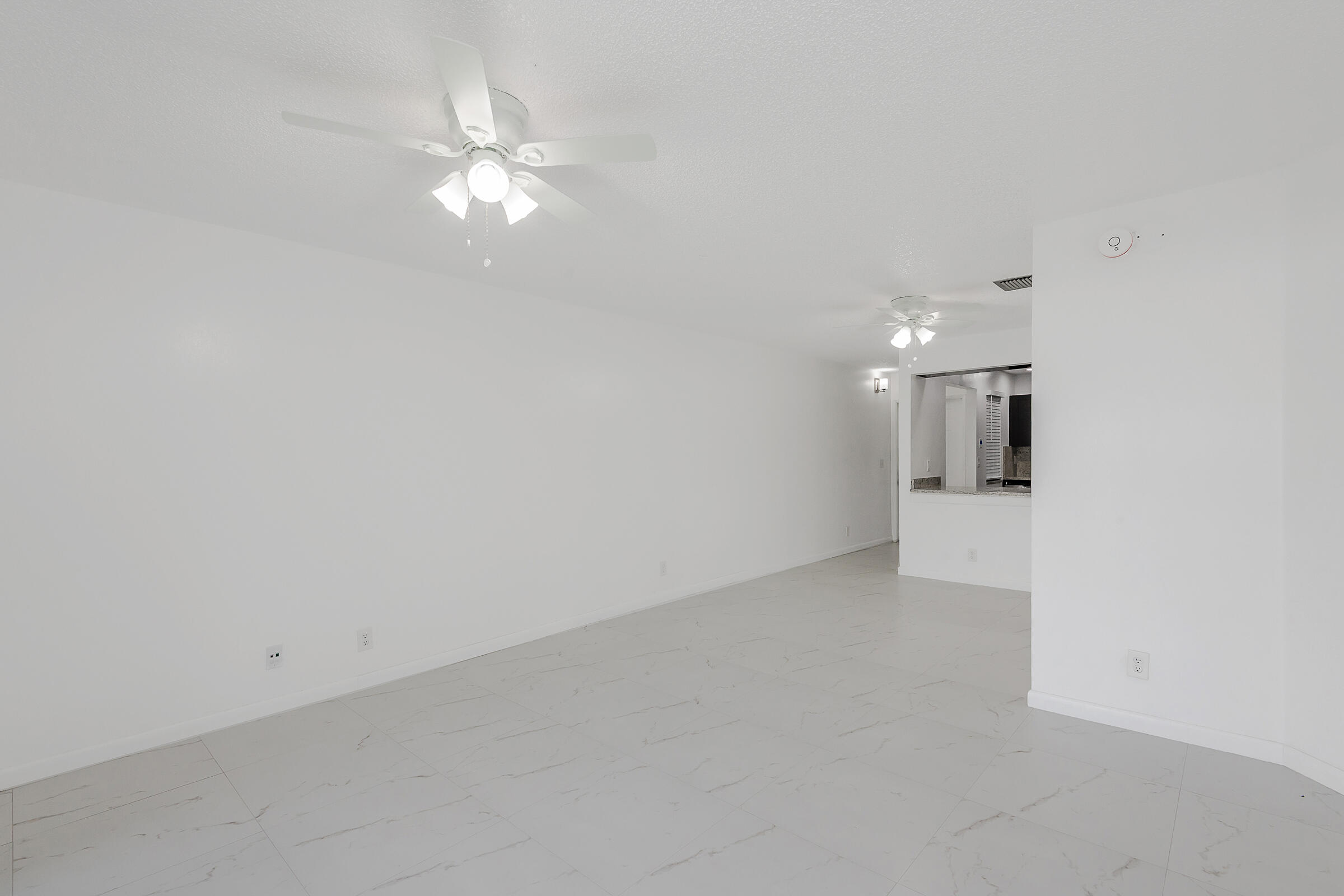 10675 Royal Palm Boulevard Property Photo 10