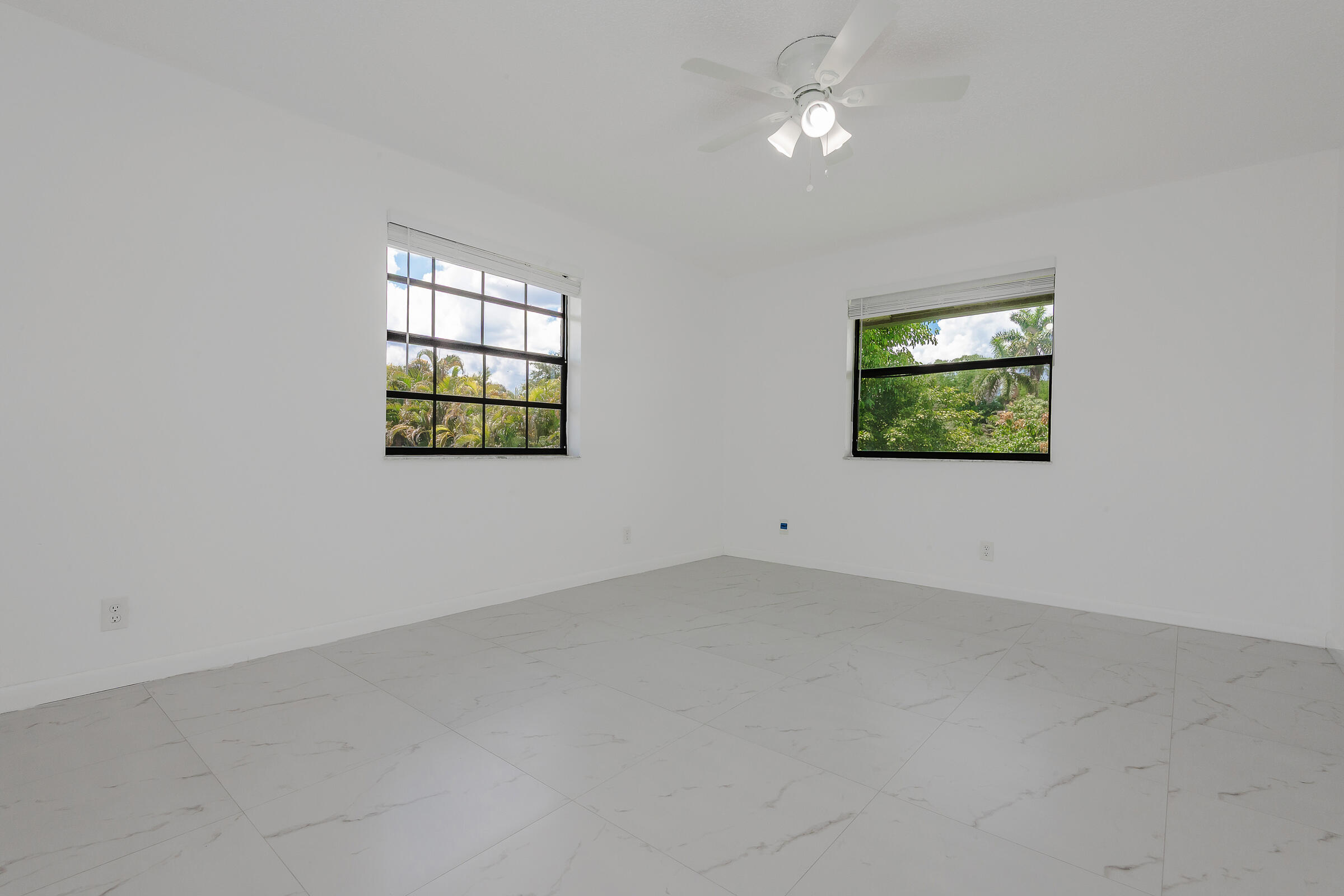 10675 Royal Palm Boulevard Property Photo 18