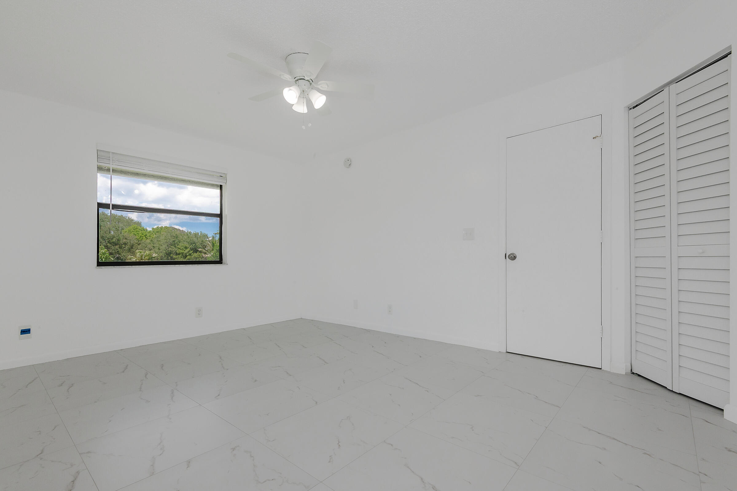 10675 Royal Palm Boulevard Property Photo 19