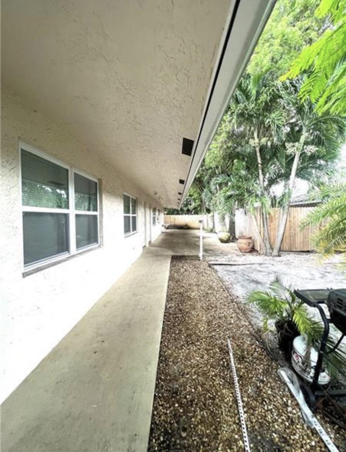 800 Se 18th Street 1 Property Photo 1