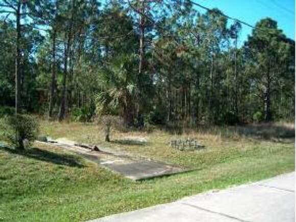 210 NW EMERSON Drive NW Property Photo 1