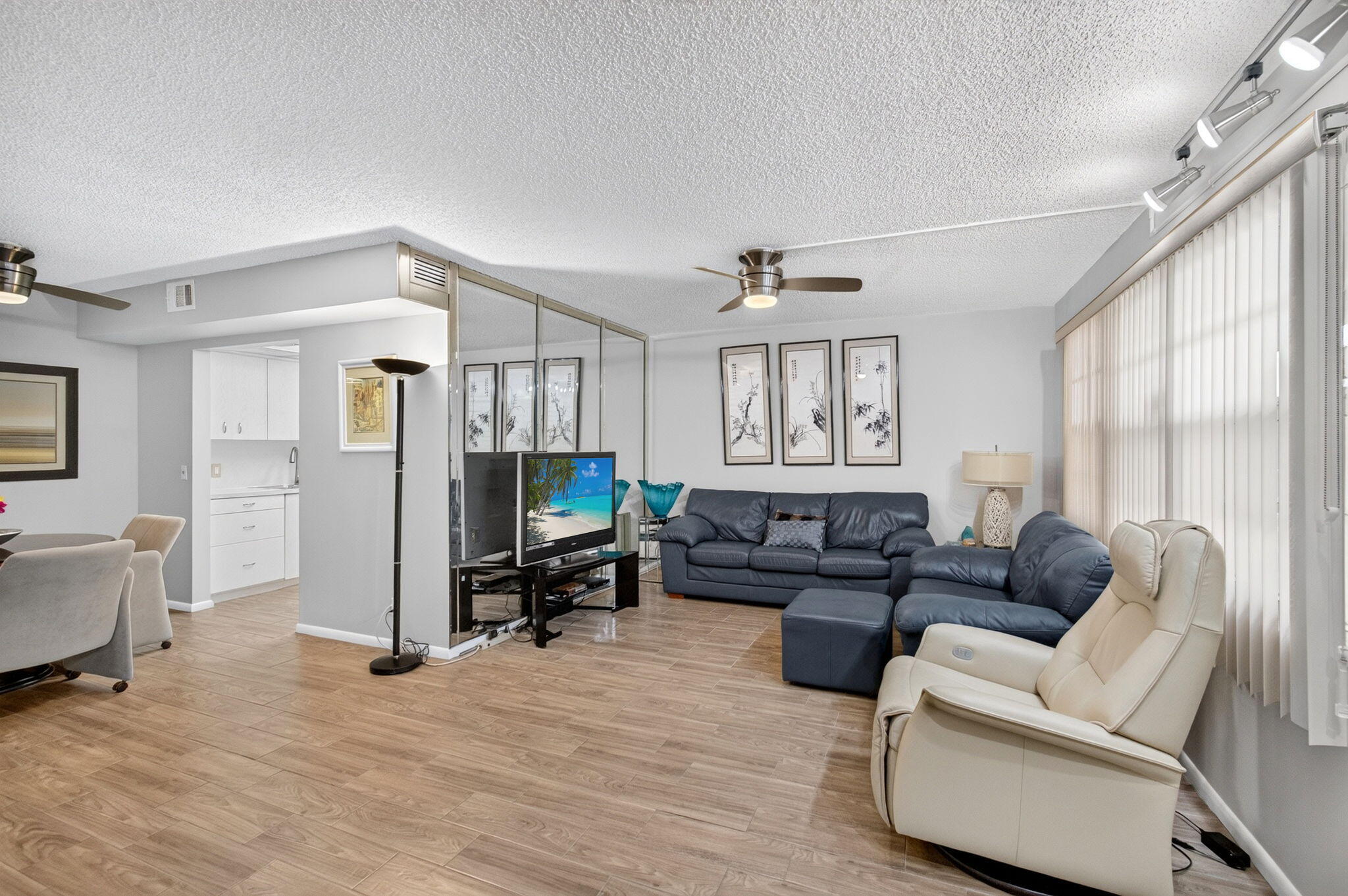 3030 Wolverton B Property Photo 4