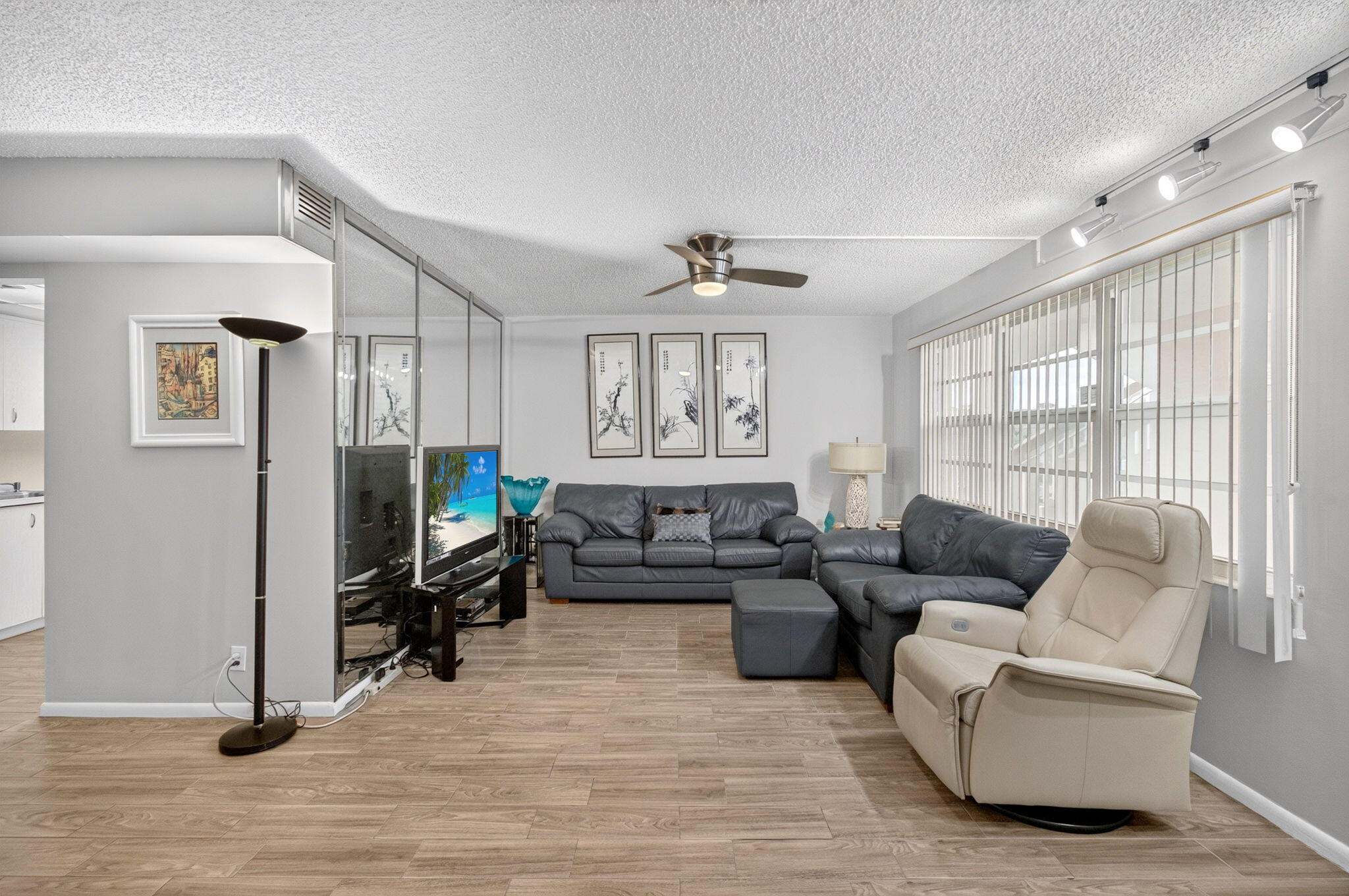 3030 Wolverton B Property Photo 5